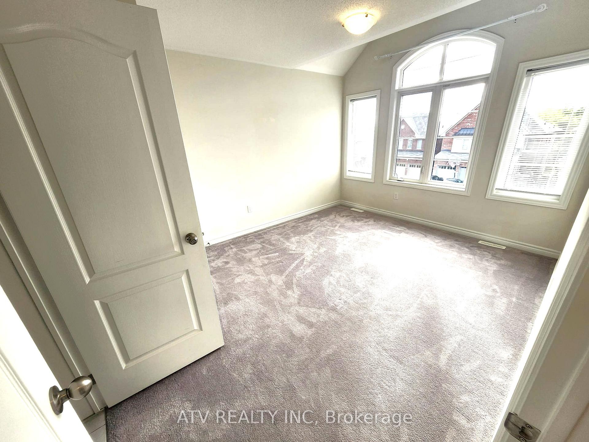 Photo 30 of 1909 Don White Court, Oshawa, Taunton — HOMEH