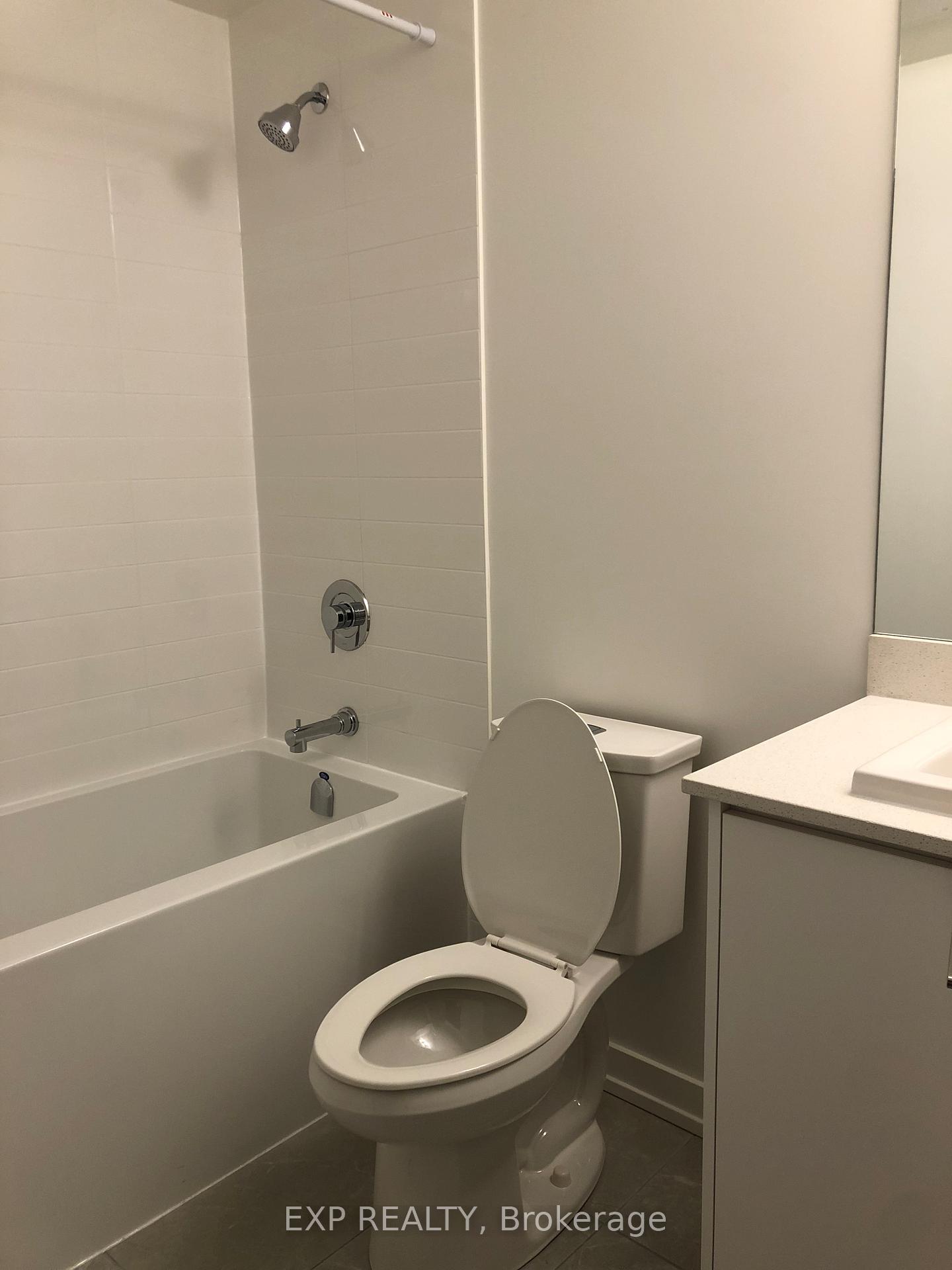 Photo 14 of Unit 1405, 55 Duke Street W, Kitchener, City Commercial Core — HOMEH