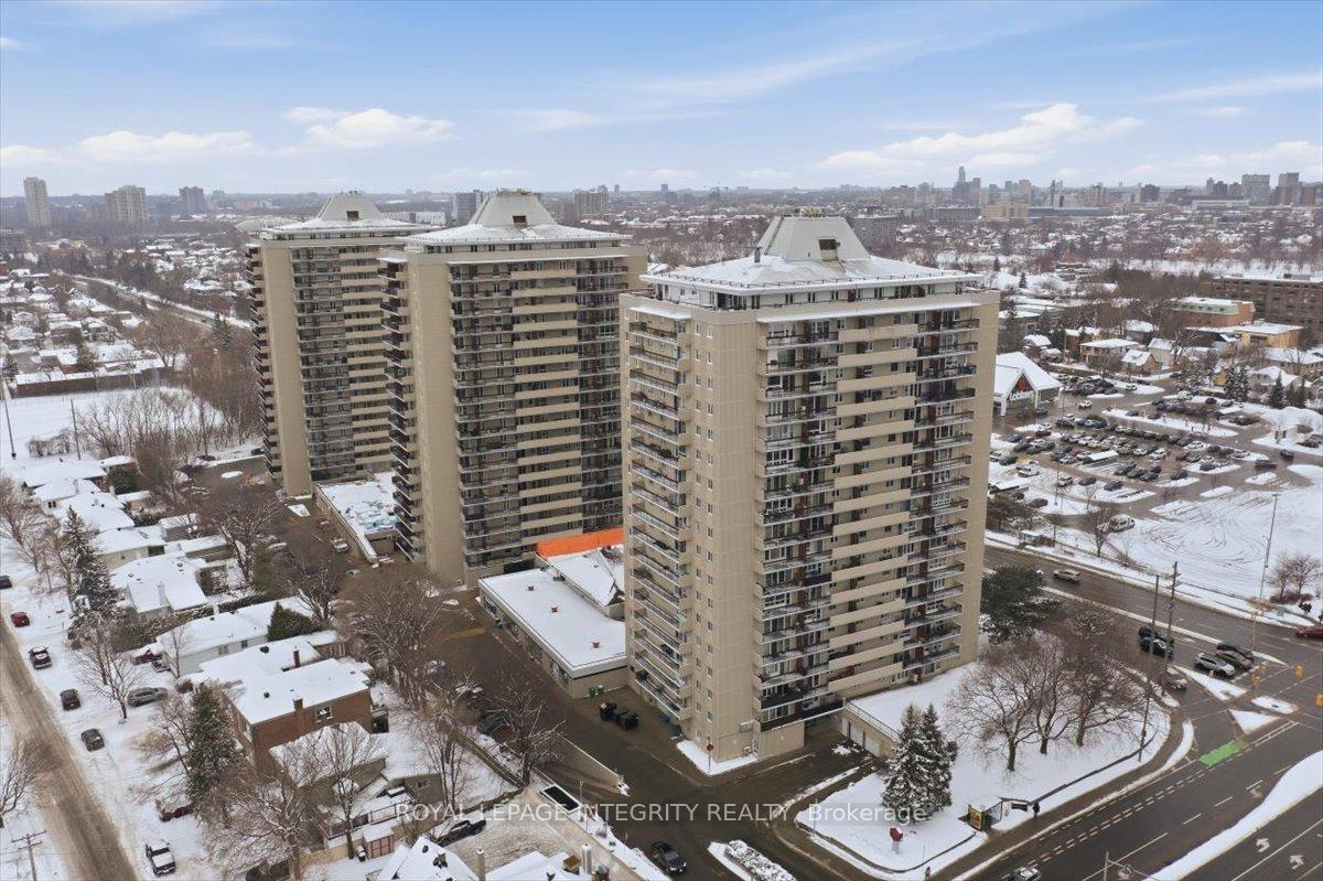 Front of Unit 109, 158A McArthur Avenue