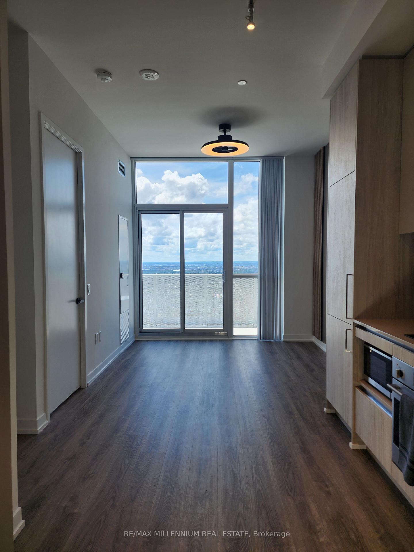 Photo 6 of Unit PH107, 195 Commerce Street E, Vaughan, Vaughan Corporate Centre — HOMEH