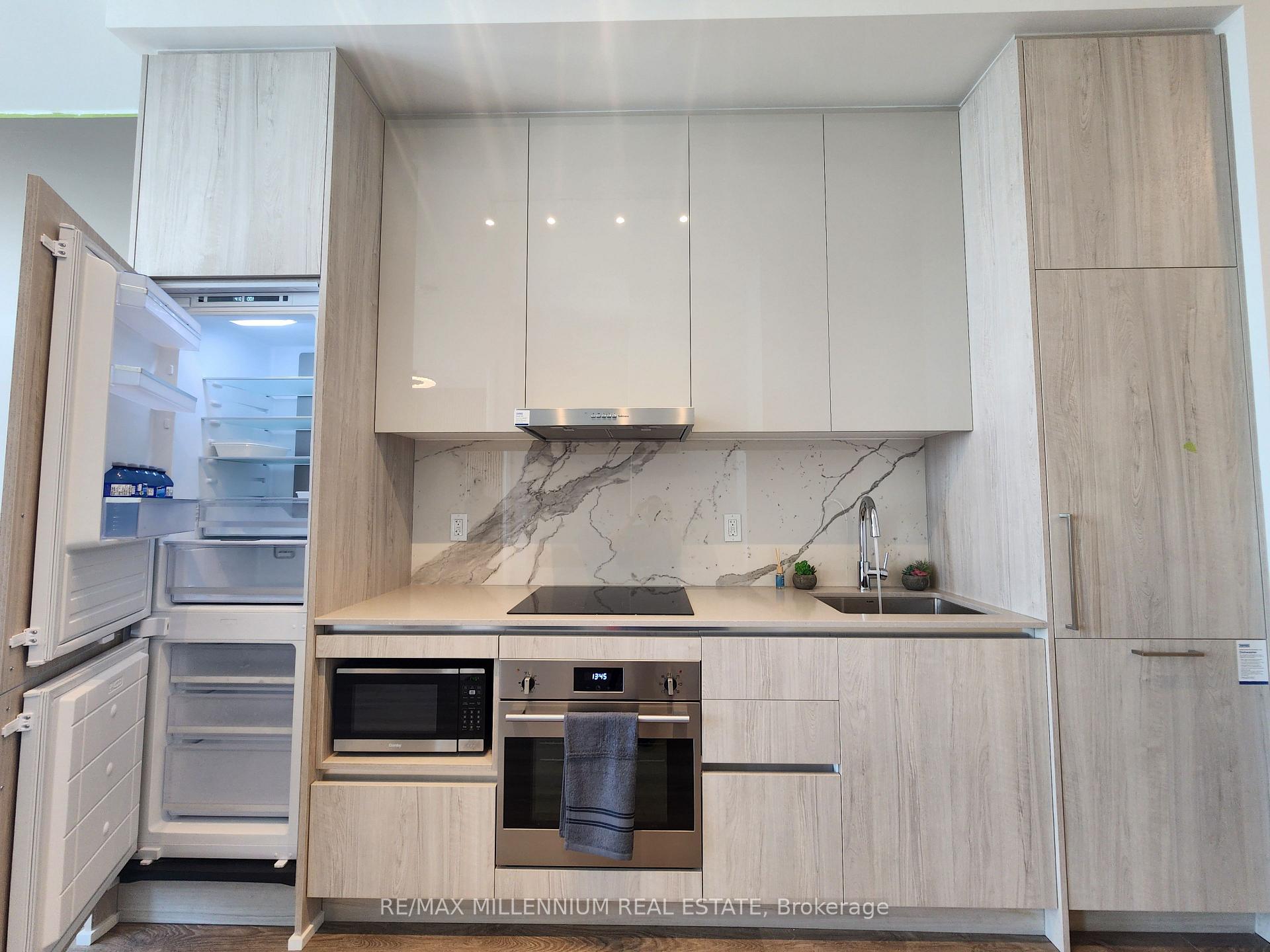 Photo 7 of Unit PH107, 195 Commerce Street E, Vaughan, Vaughan Corporate Centre — HOMEH