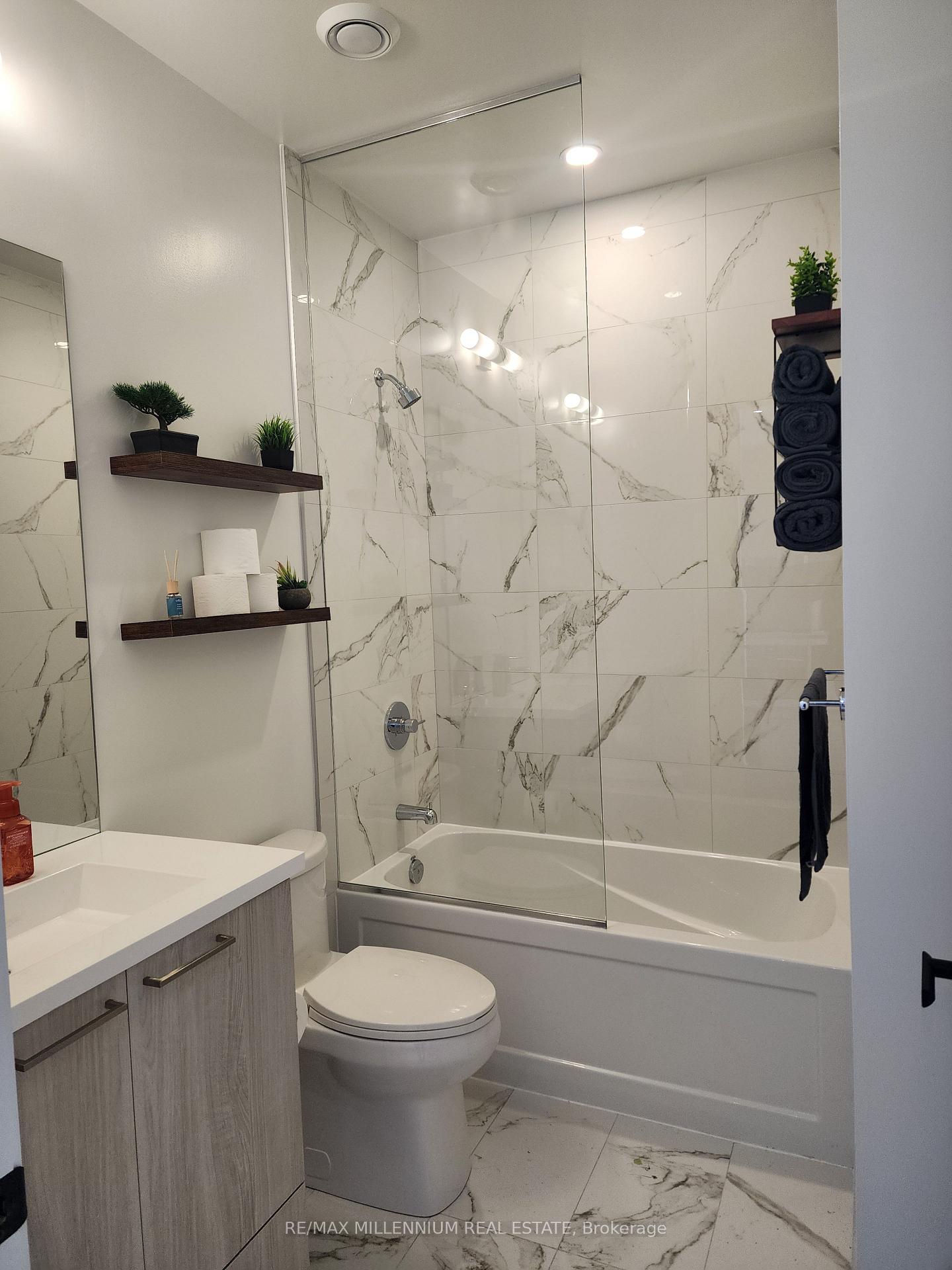 Photo 18 of Unit PH107, 195 Commerce Street E, Vaughan, Vaughan Corporate Centre — HOMEH