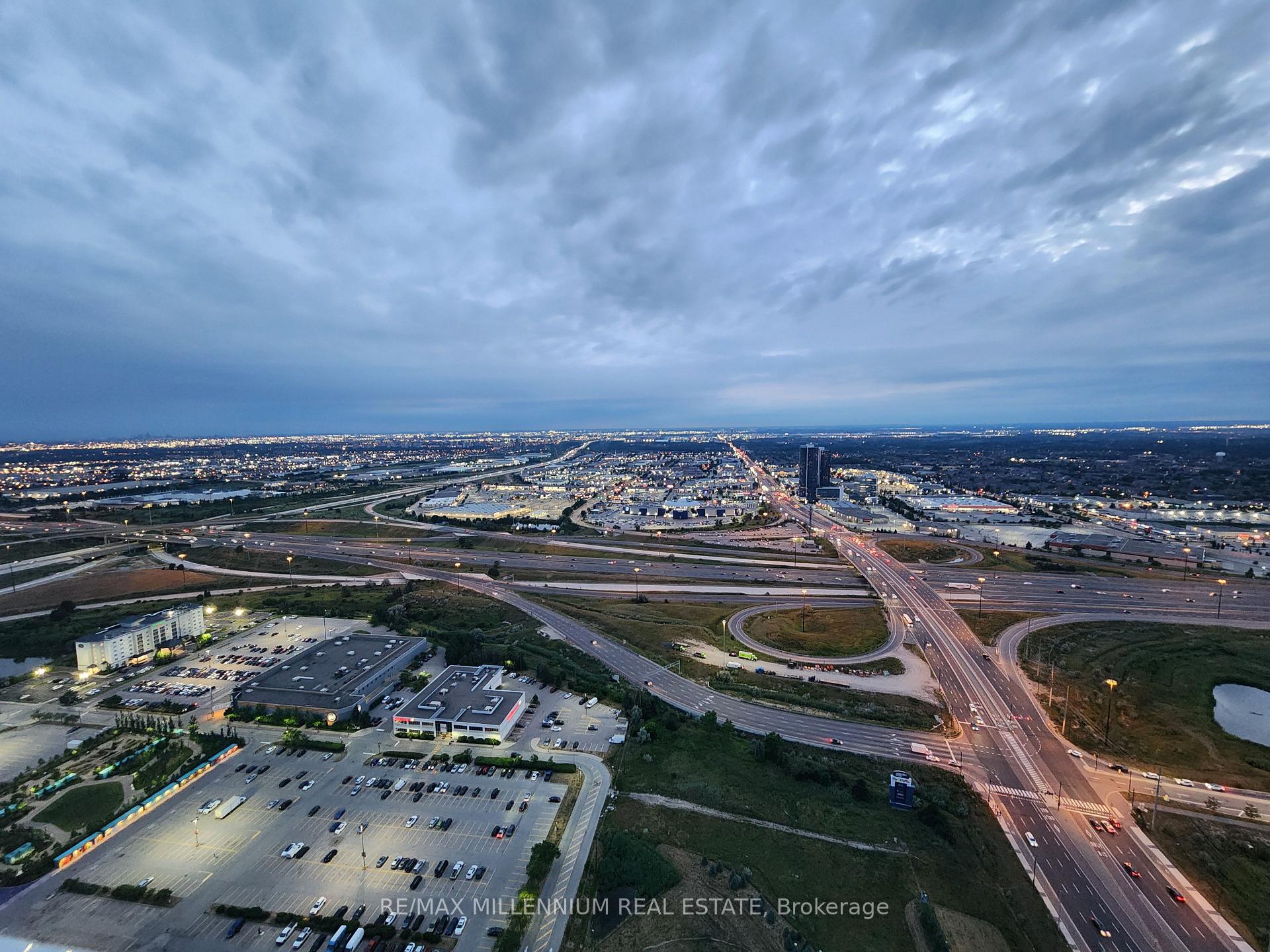 Photo 9 of Unit PH107, 195 Commerce Street E, Vaughan, Vaughan Corporate Centre — HOMEH