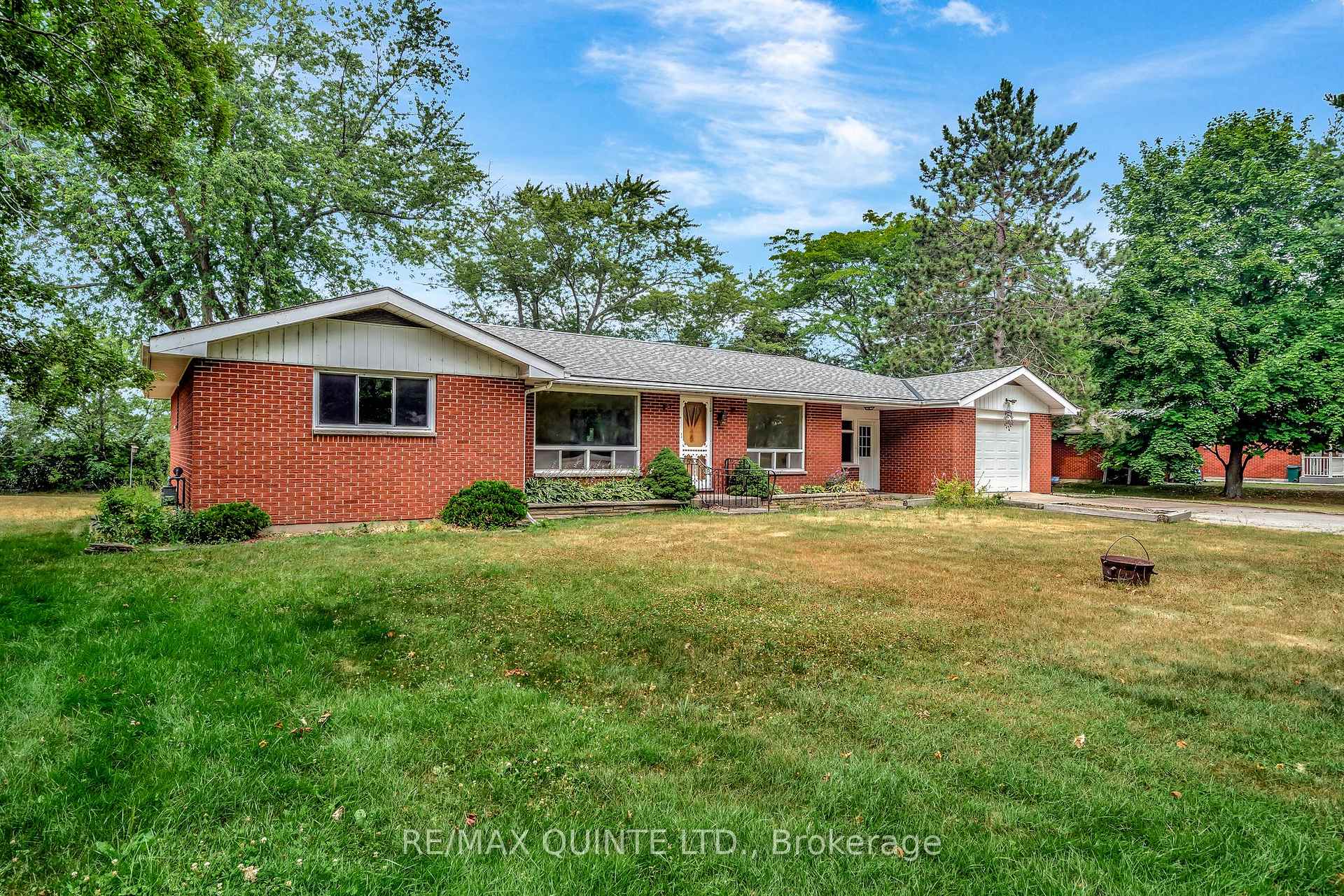 Photo 43 of 1462 County Road 12, Prince Edward County, Hallowell — HOMEH