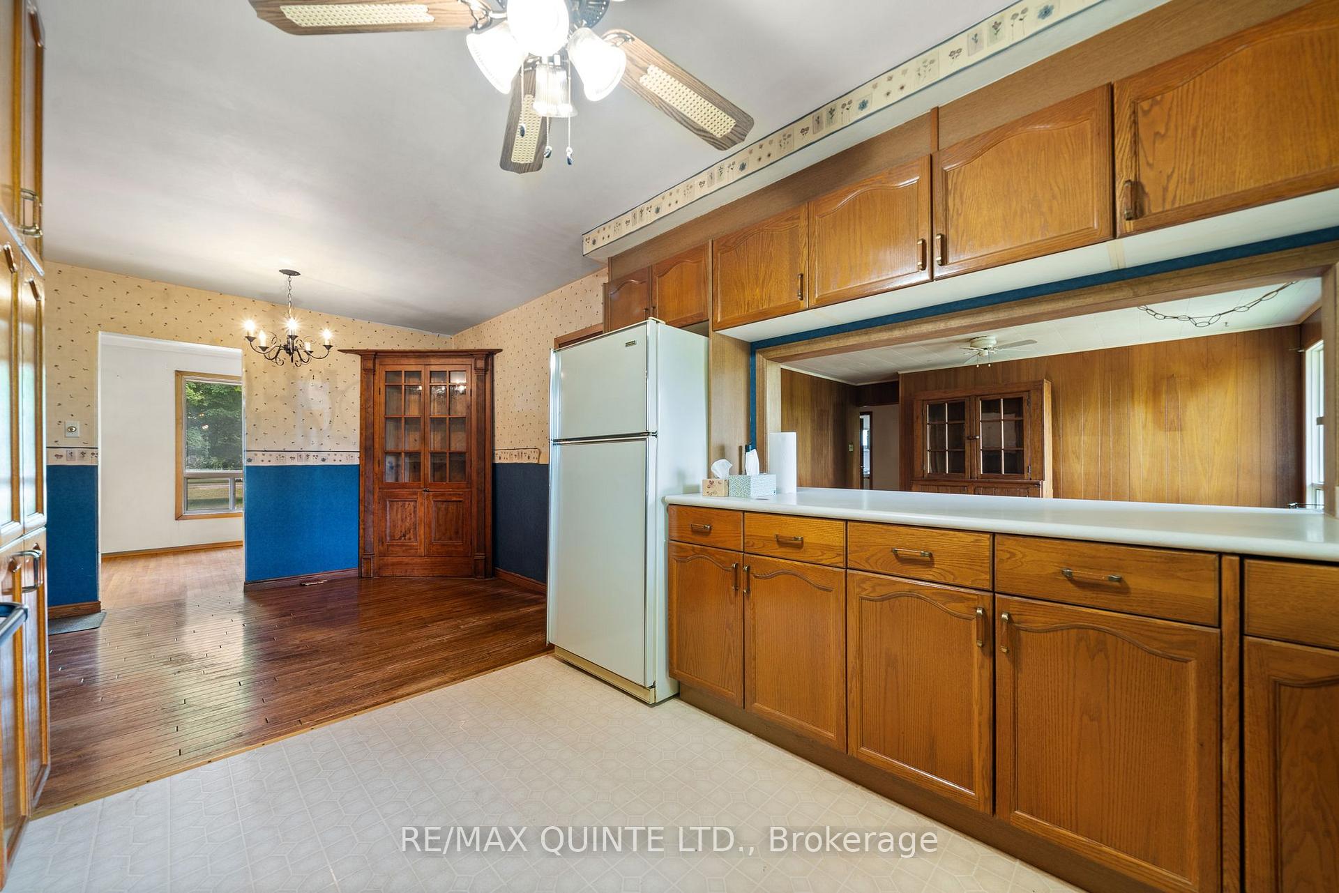 Photo 11 of 1462 County Road 12, Prince Edward County, Hallowell — HOMEH