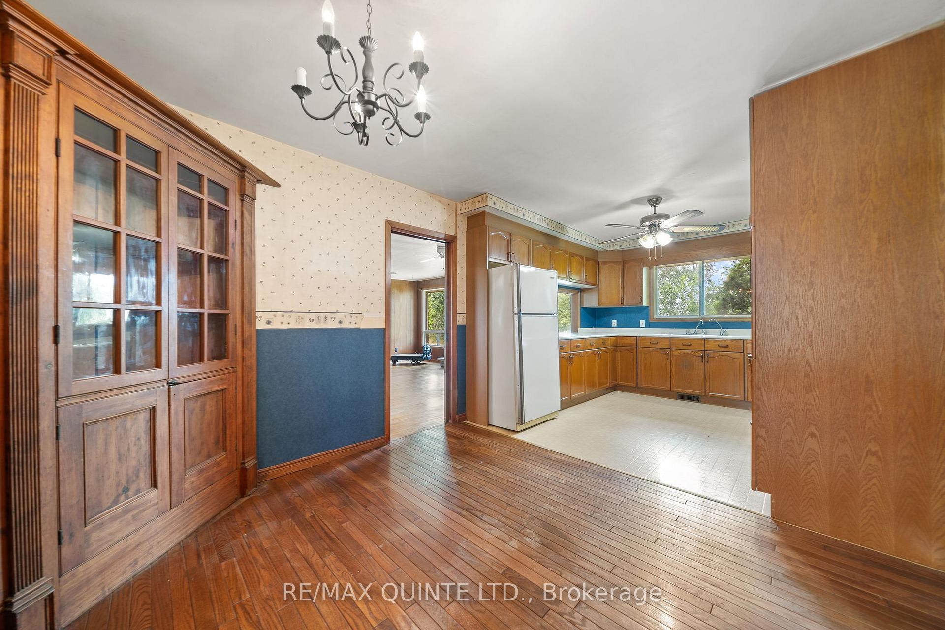 Photo 12 of 1462 County Road 12, Prince Edward County, Hallowell — HOMEH