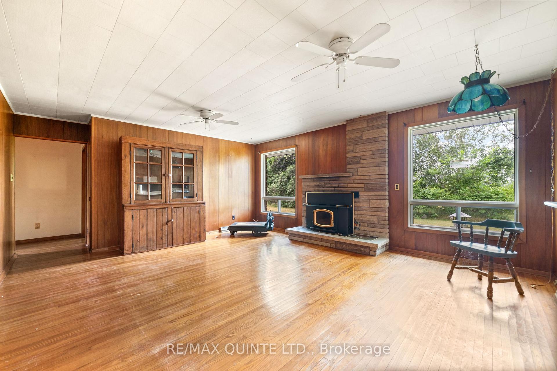 Photo 13 of 1462 County Road 12, Prince Edward County, Hallowell — HOMEH