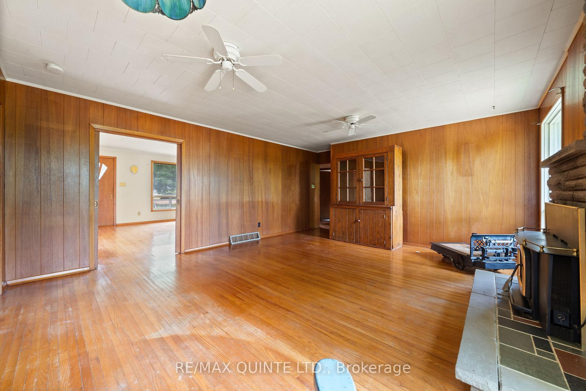 Photo 14 of 1462 County Road 12, Prince Edward County, Hallowell — HOMEH
