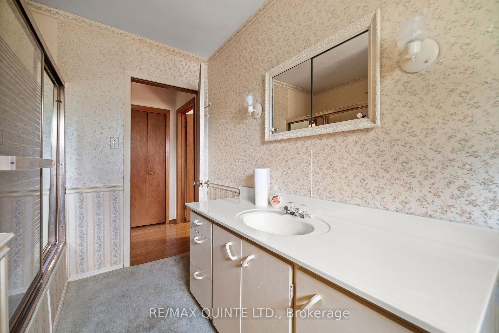 Photo 20 of 1462 County Road 12, Prince Edward County, Hallowell — HOMEH