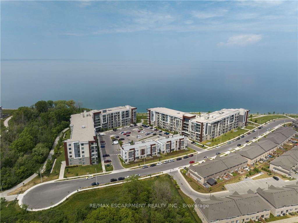 Photo 3 of Unit 434, 101 Shoreview Place, Hamilton, Lakeshore — HOMEH