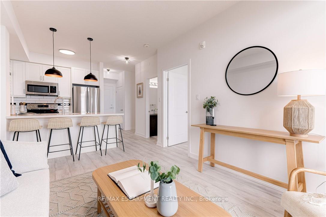Photo 8 of Unit 434, 101 Shoreview Place, Hamilton, Lakeshore — HOMEH