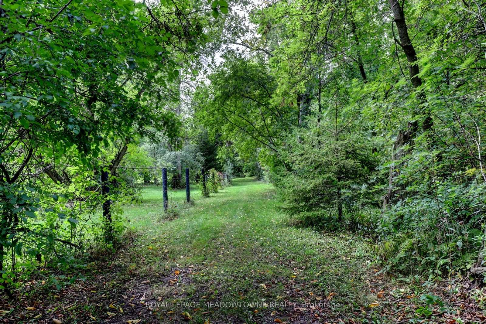 Photo 6 of 6824 10th Line, New Tecumseth, Beeton — HOMEH