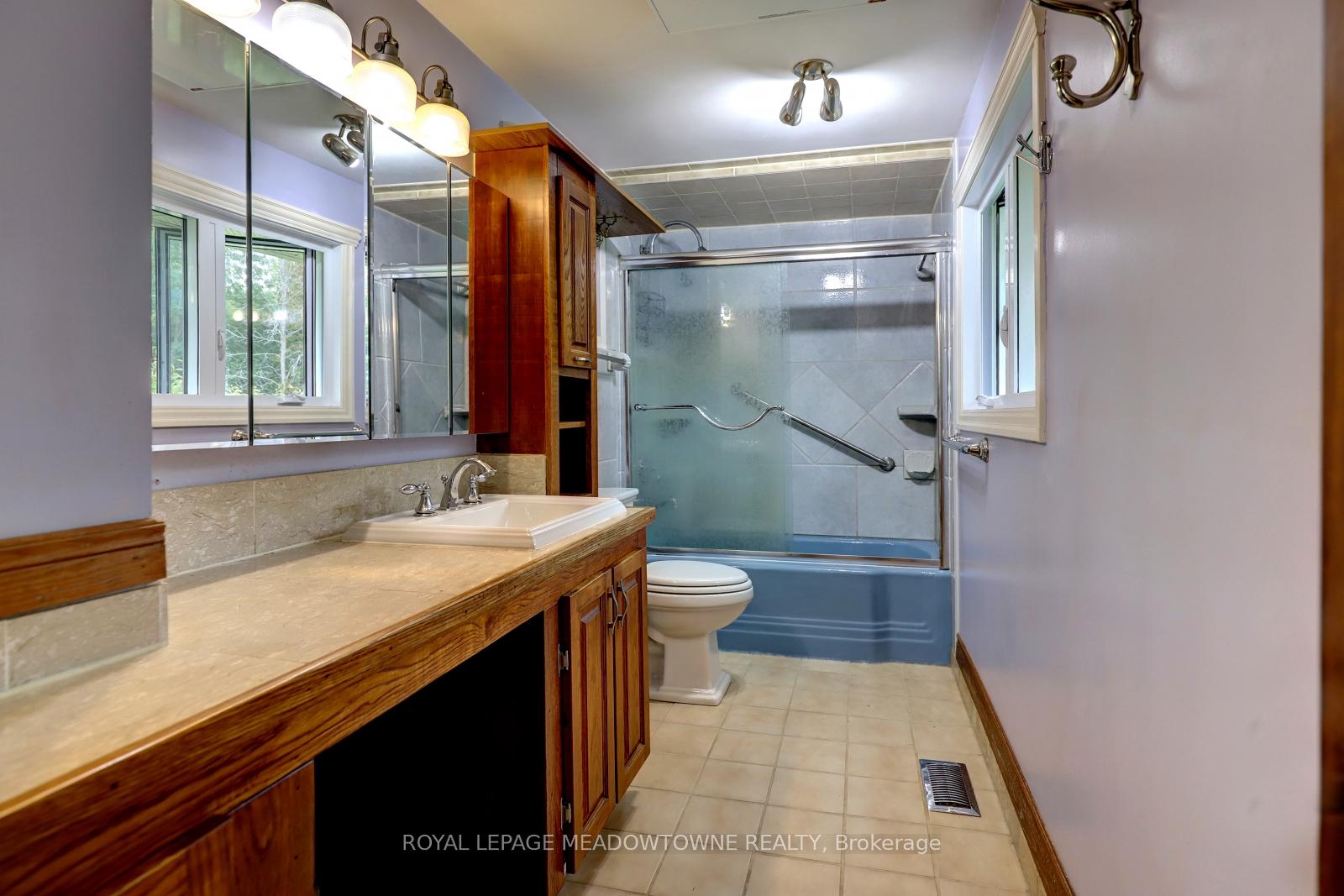Photo 23 of 6824 10th Line, New Tecumseth, Beeton — HOMEH