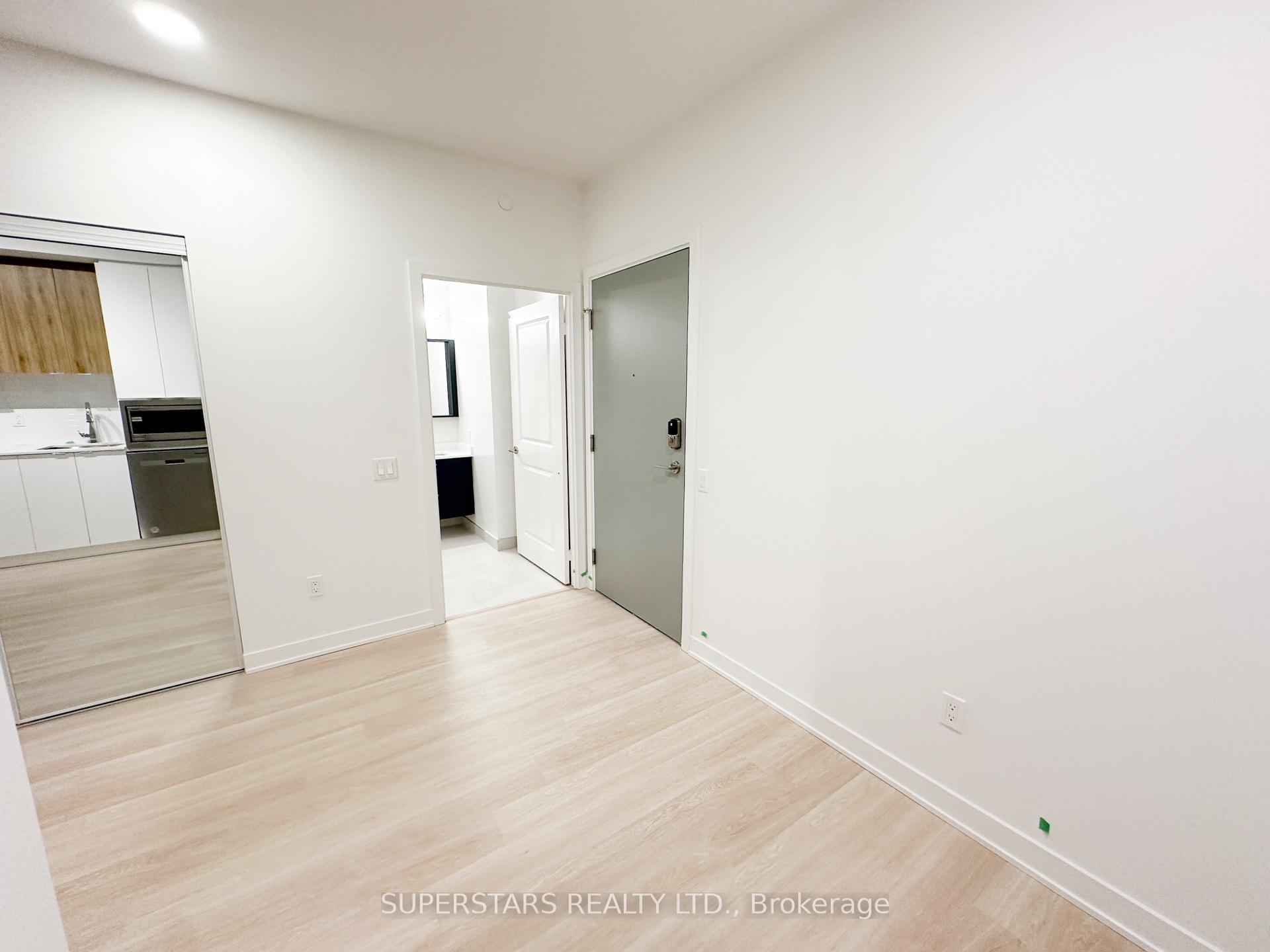 Photo 5 of Unit B-2303, 50 Upper Mall Way, Vaughan, Brownridge — HOMEH