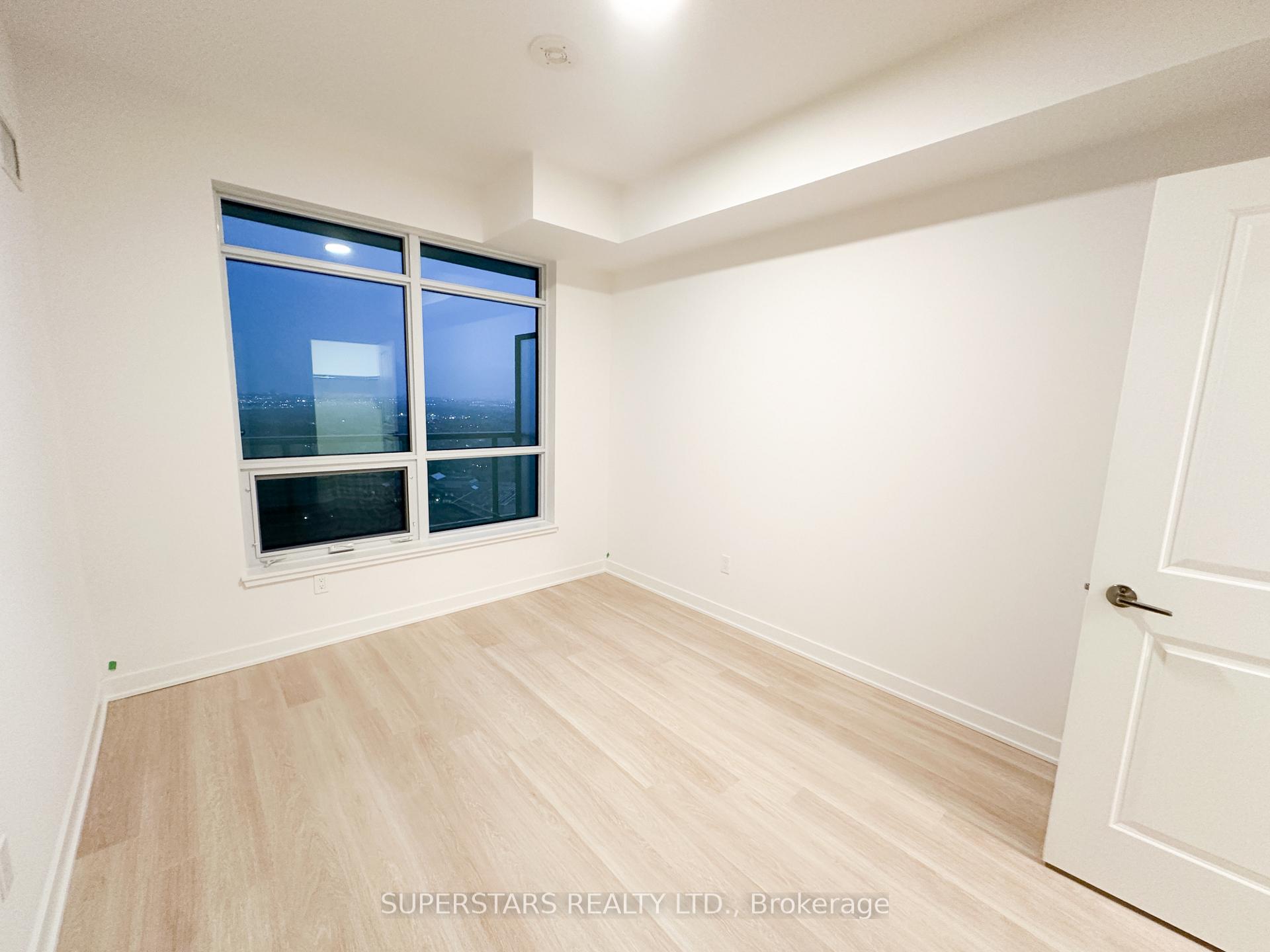 Photo 6 of Unit B-2303, 50 Upper Mall Way, Vaughan, Brownridge — HOMEH