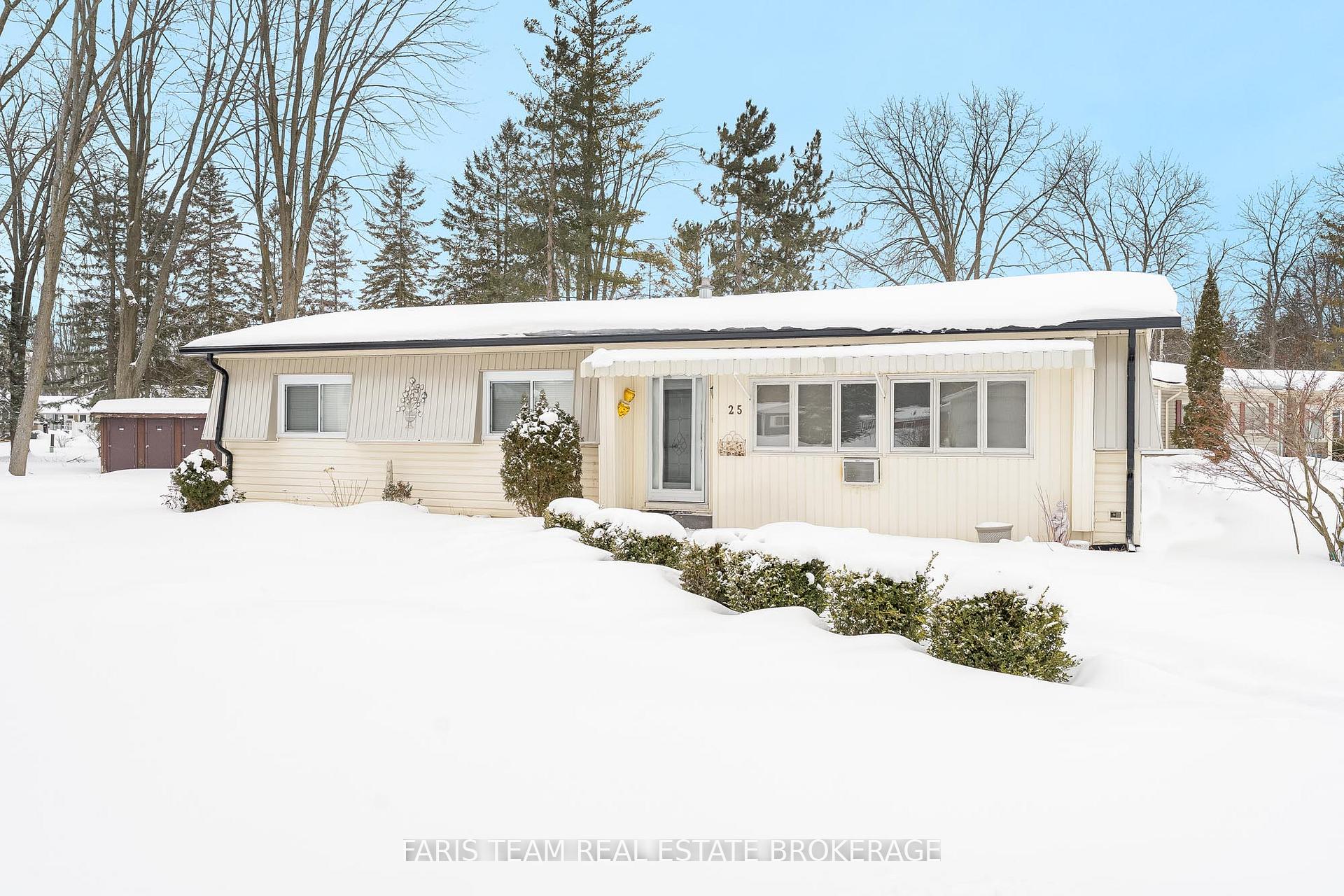 Photo 1 of 25 Recreation Drive, Innisfil, Rural Innisfil — HOMEH