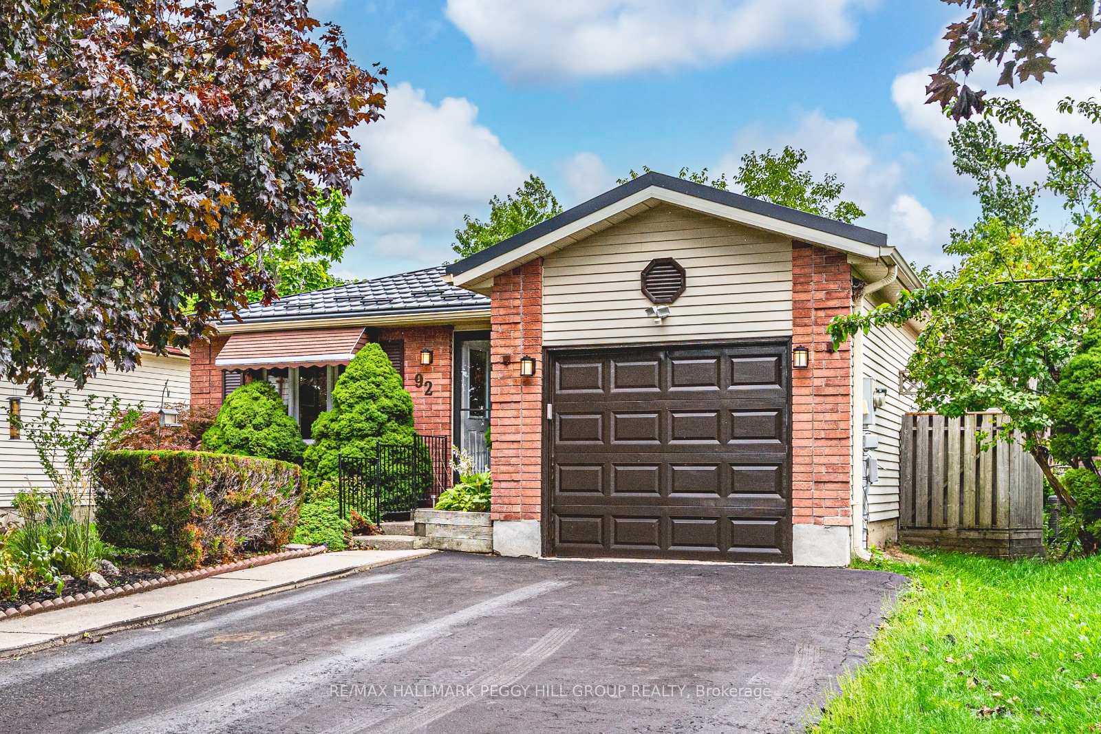 Photo 1 of 92 Hickling Trail, Barrie, Grove East — HOMEH