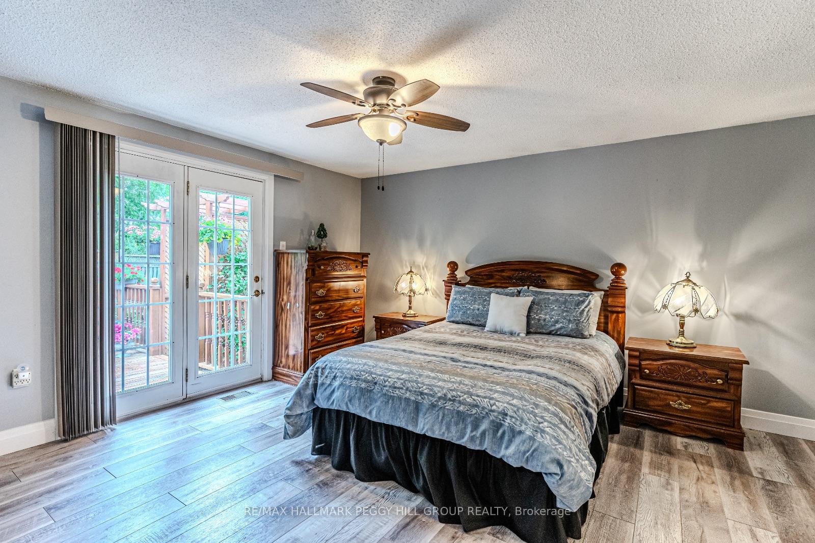Photo 5 of 92 Hickling Trail, Barrie, Grove East — HOMEH