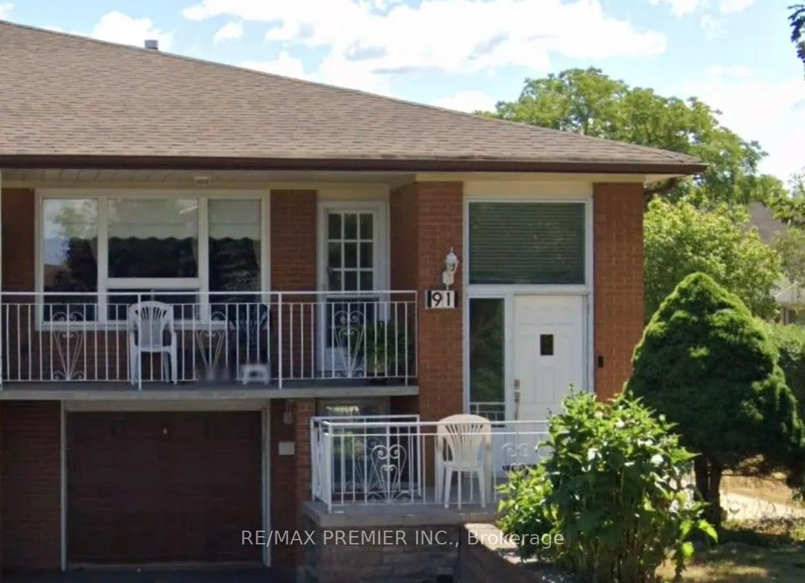 Front of Unit Upper, 91 Rainbow Drive