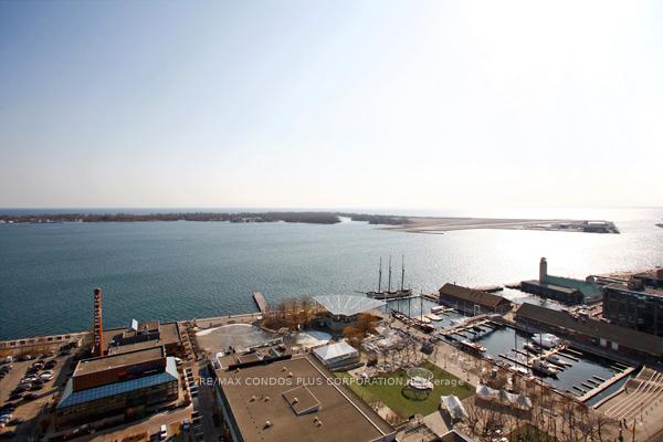 Front of Unit 2611, 218 Queens Quay W