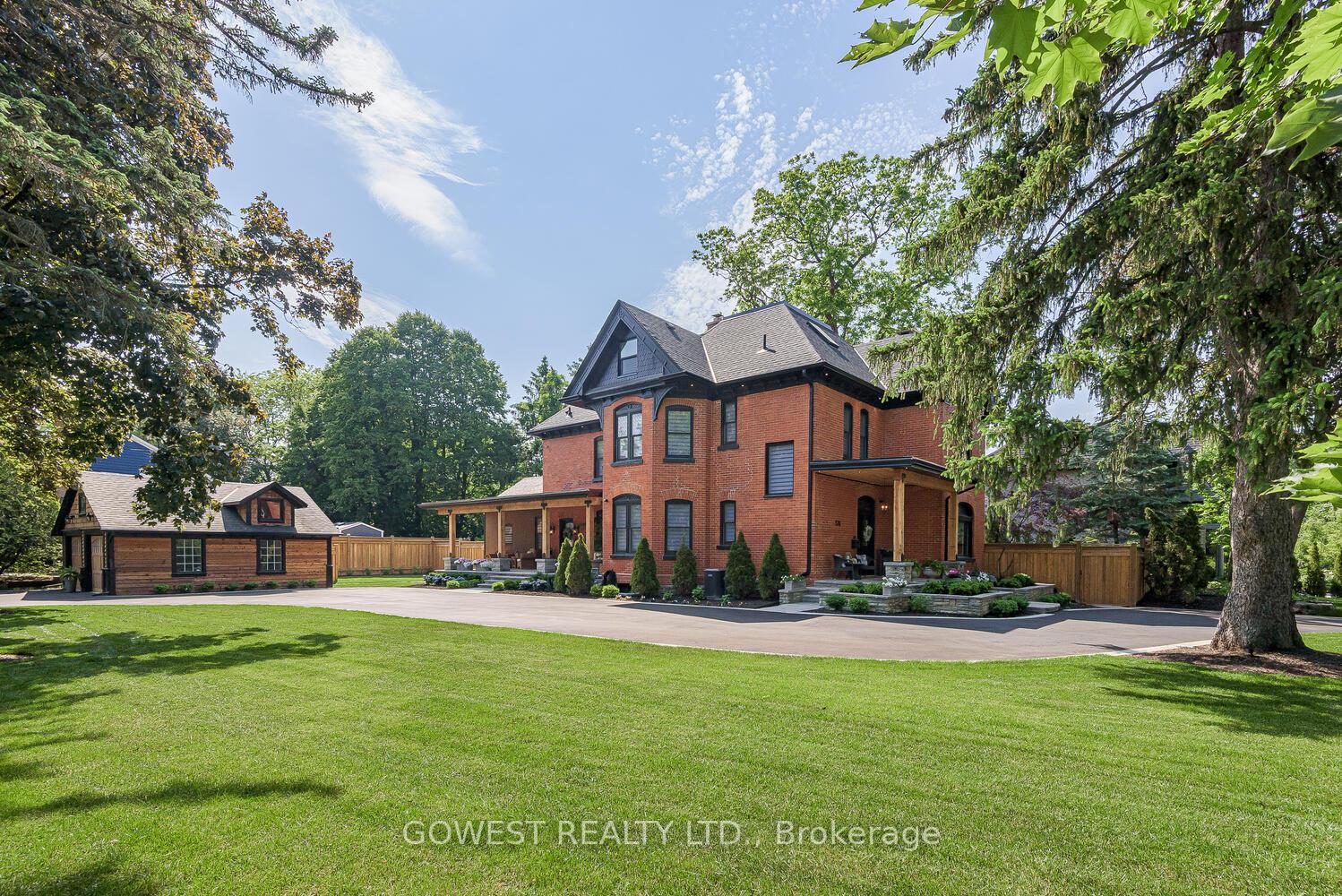 Front of 376 Chartwell Road