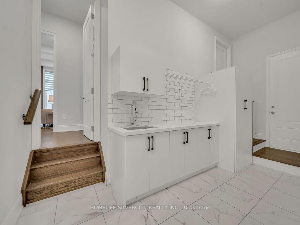 Photo 20 of 2 Endless Circle, Vaughan, Kleinburg — HOMEH