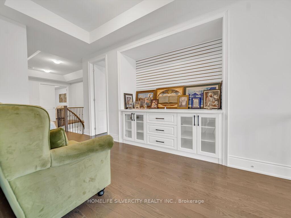 Photo 49 of 2 Endless Circle, Vaughan, Kleinburg — HOMEH