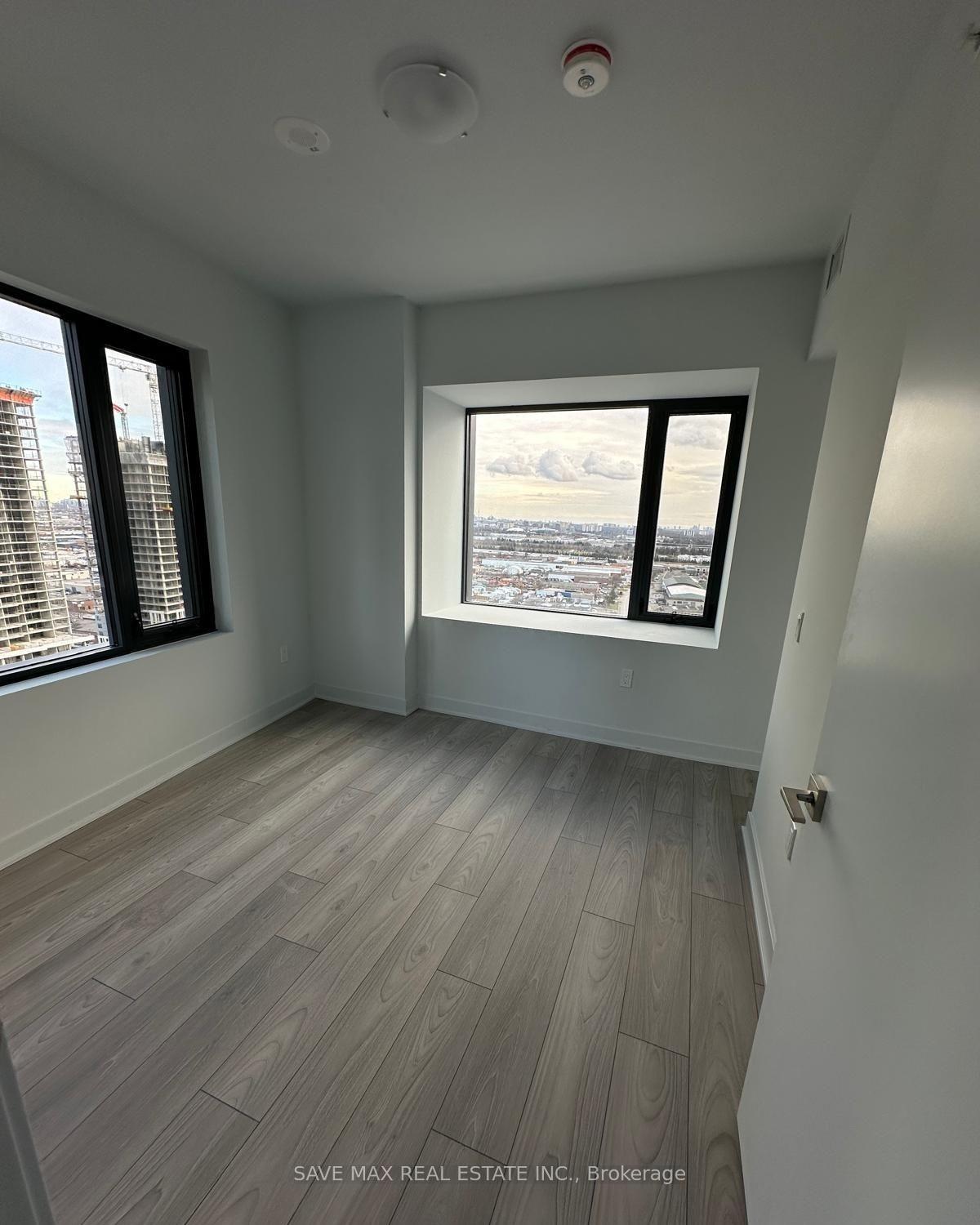 Photo 10 of Unit 2206, 2920 Hwy 7, Vaughan, Vaughan Corporate Centre — HOMEH