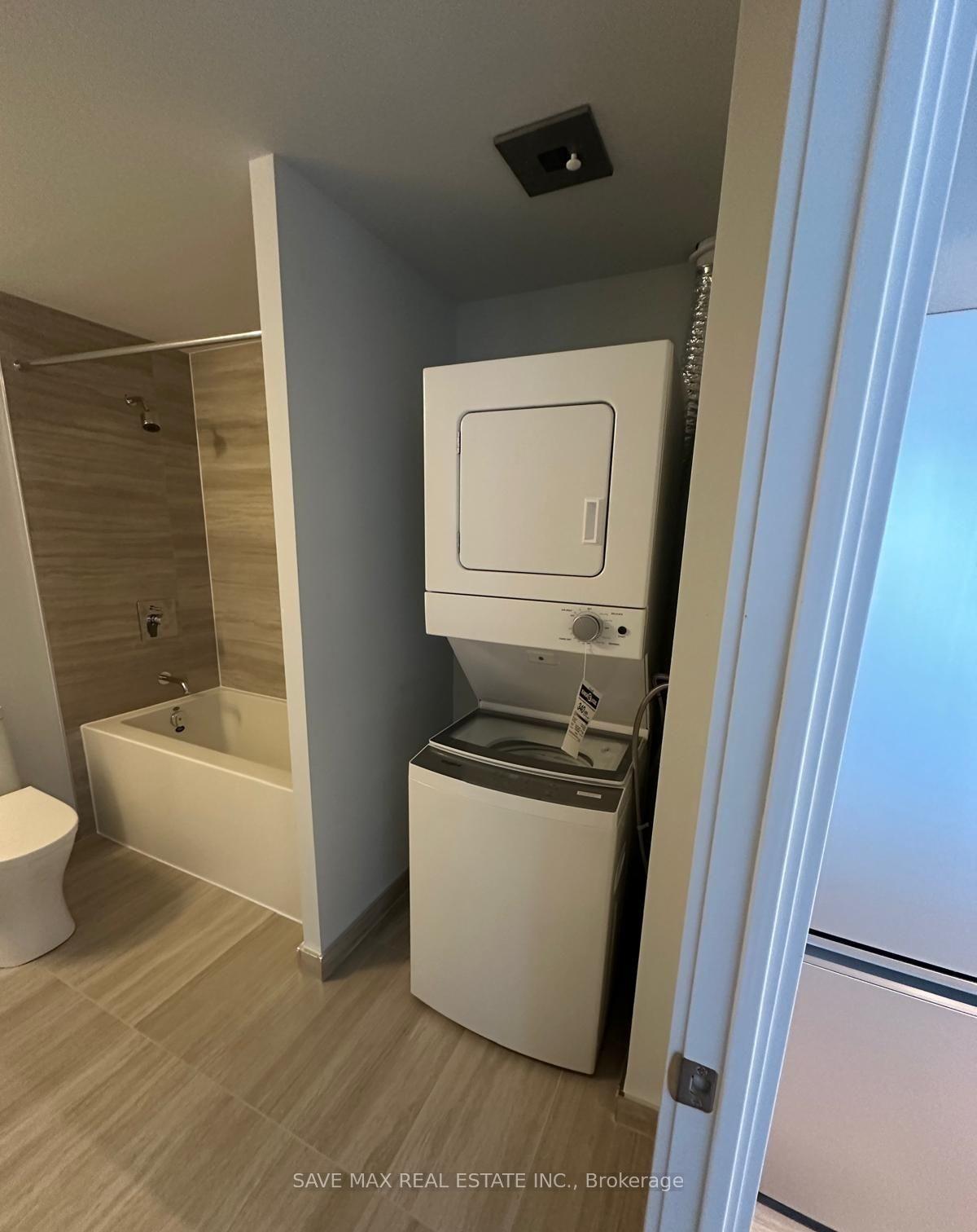 Photo 8 of Unit 2206, 2920 Hwy 7, Vaughan, Vaughan Corporate Centre — HOMEH