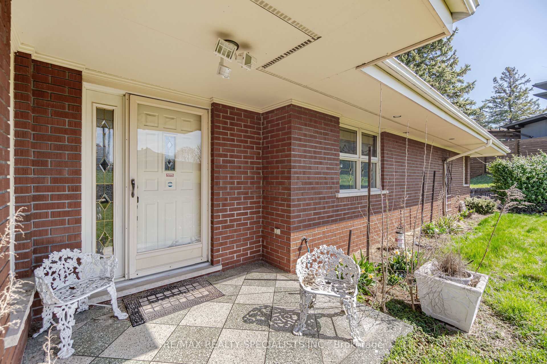 Photo 4 of 2 Tupper Boulevard, Grimsby, Grimsby Beach — HOMEH