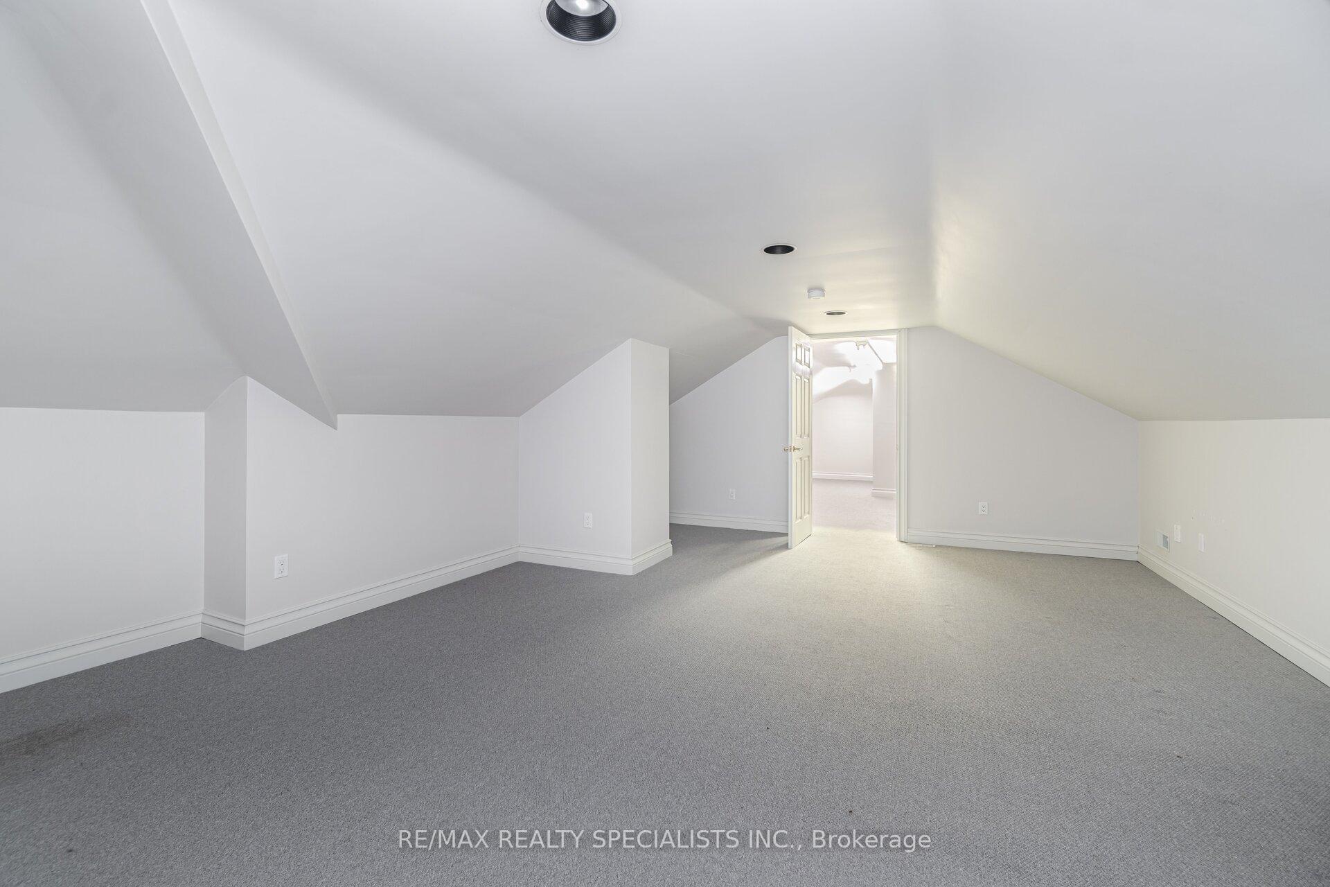 Photo 29 of 2 Tupper Boulevard, Grimsby, Grimsby Beach — HOMEH