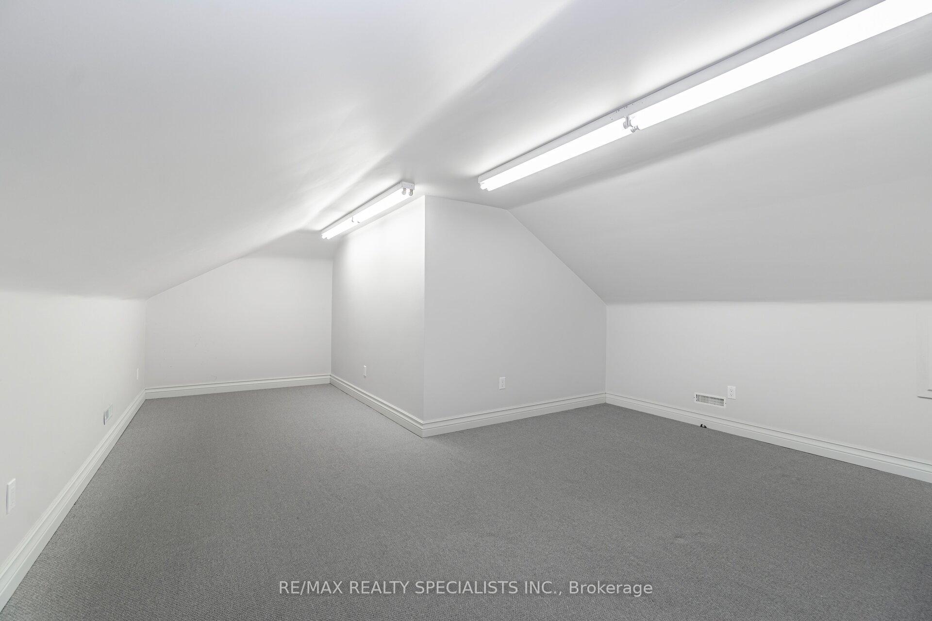 Photo 30 of 2 Tupper Boulevard, Grimsby, Grimsby Beach — HOMEH