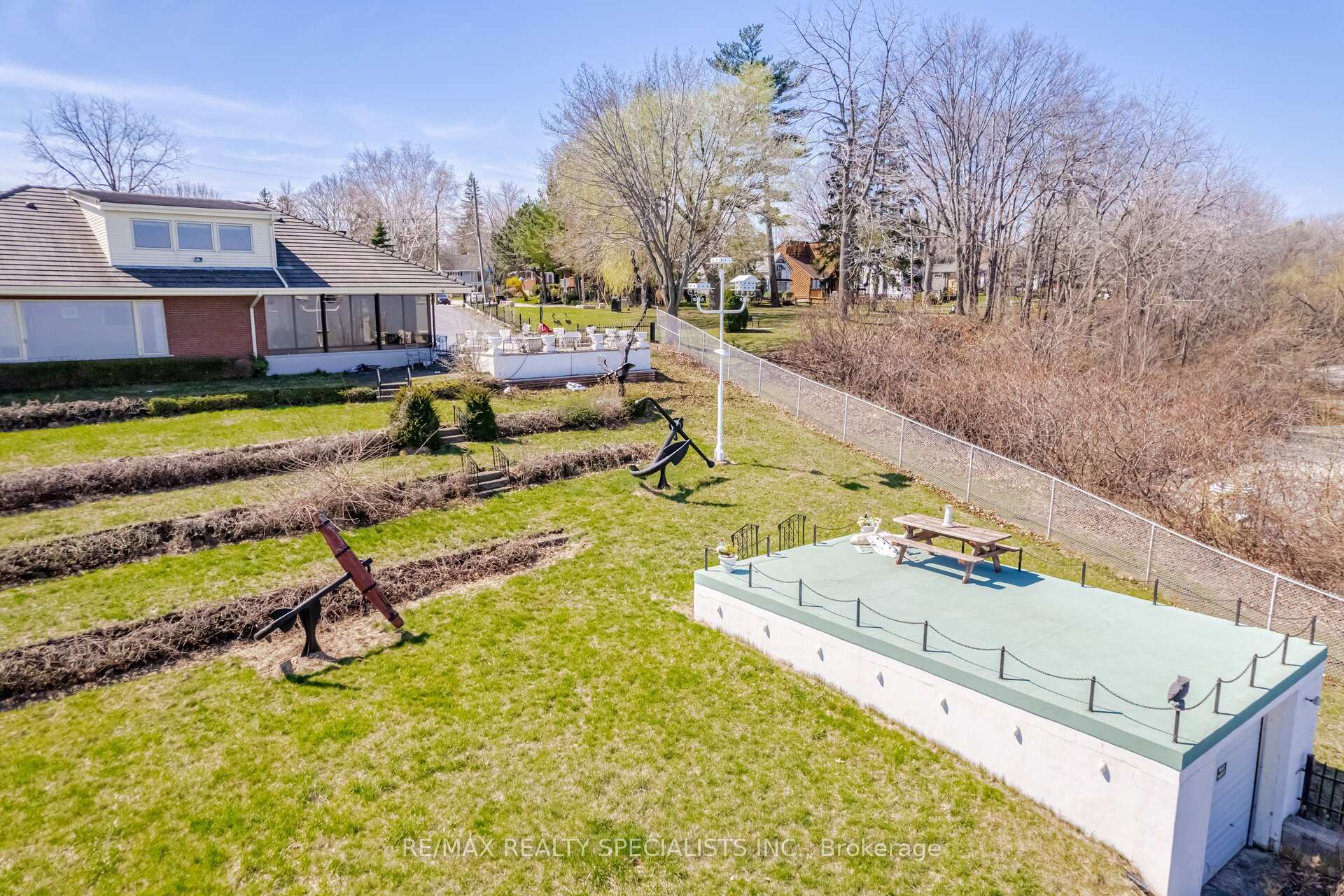 Photo 40 of 2 Tupper Boulevard, Grimsby, Grimsby Beach — HOMEH