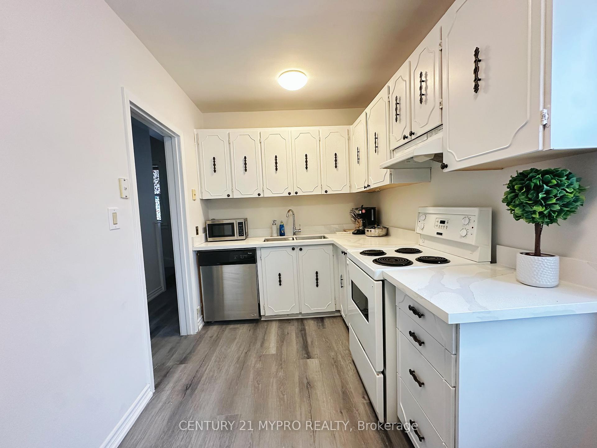 Photo 9 of 448 Hamilton Street, Peterborough, Otonabee Ward 1 — HOMEH