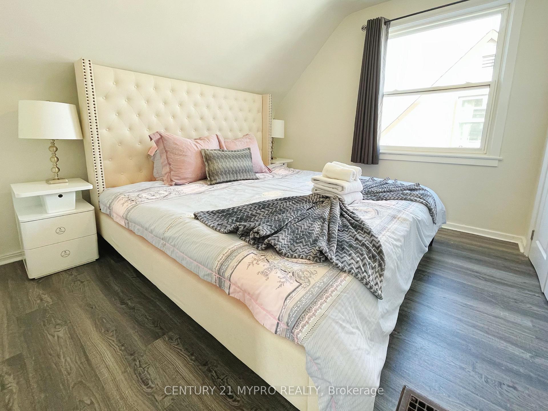 Photo 10 of 448 Hamilton Street, Peterborough, Otonabee Ward 1 — HOMEH