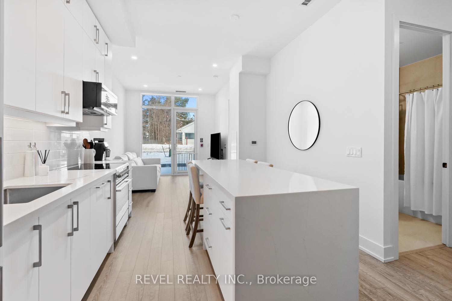 Photo 1 of Unit 123, 2075 King Rd, King, King City — HOMEH