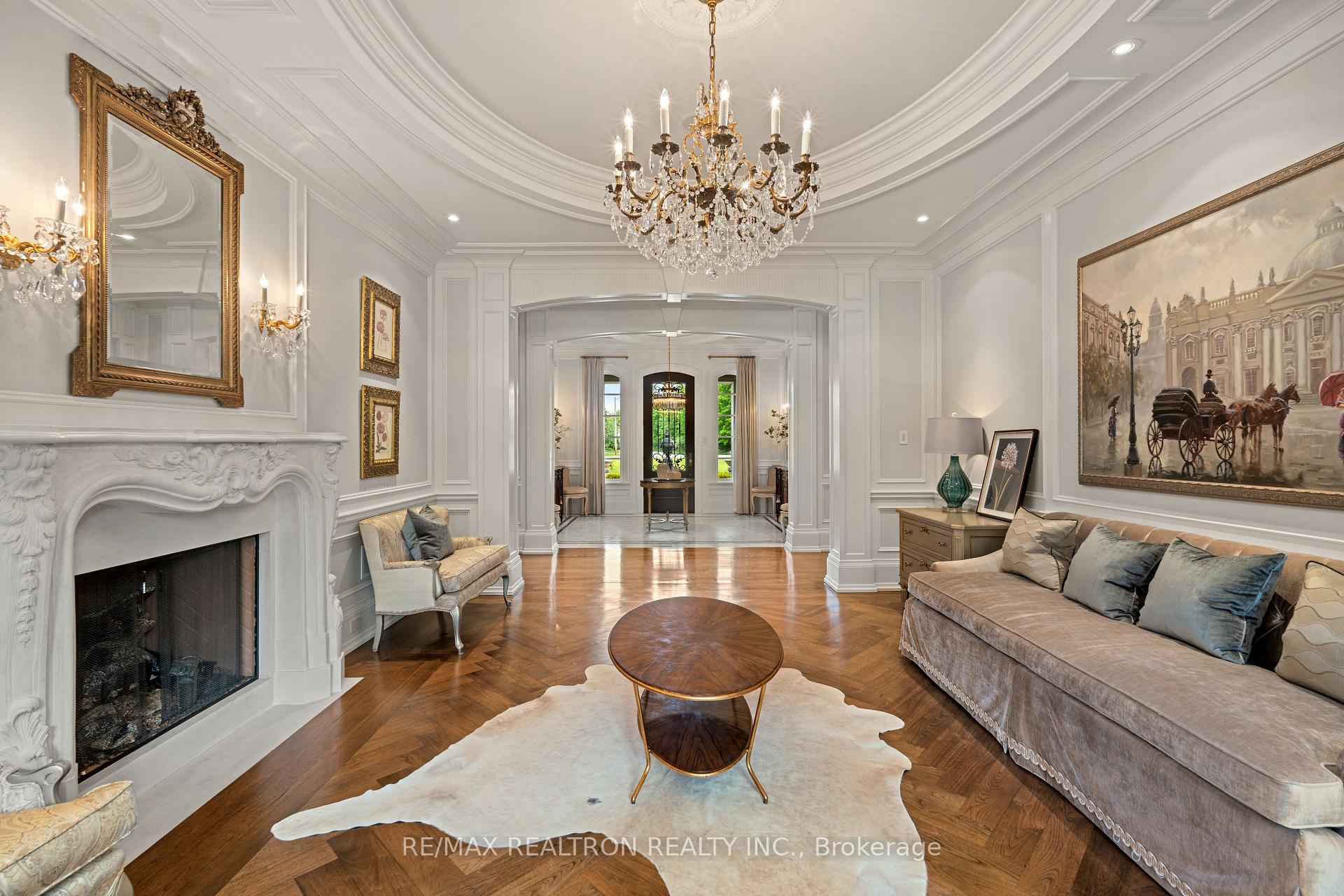 Photo 6 of 301 Millwood Parkway, Vaughan, Vellore Village — HOMEH