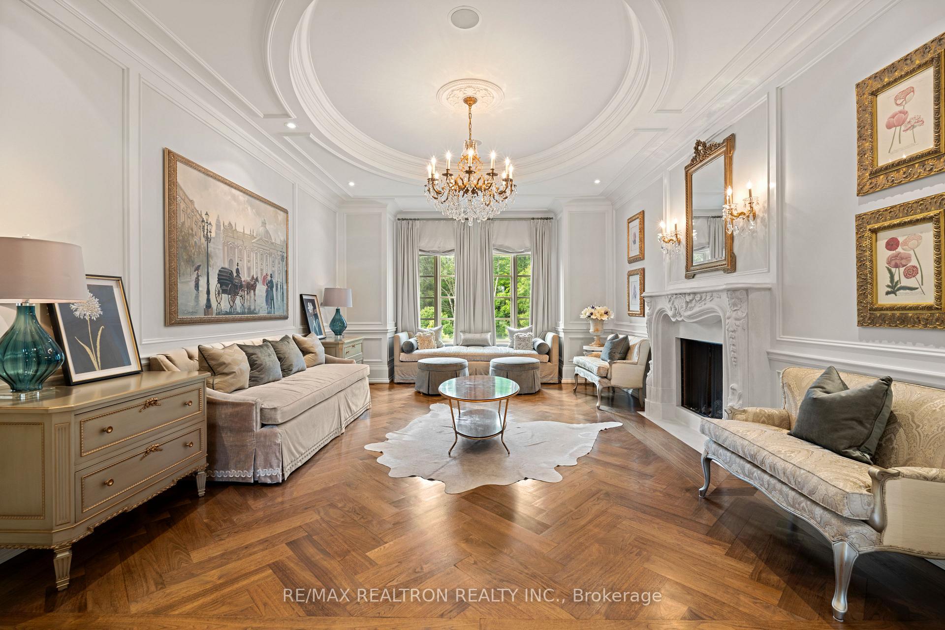Photo 5 of 301 Millwood Parkway, Vaughan, Vellore Village — HOMEH