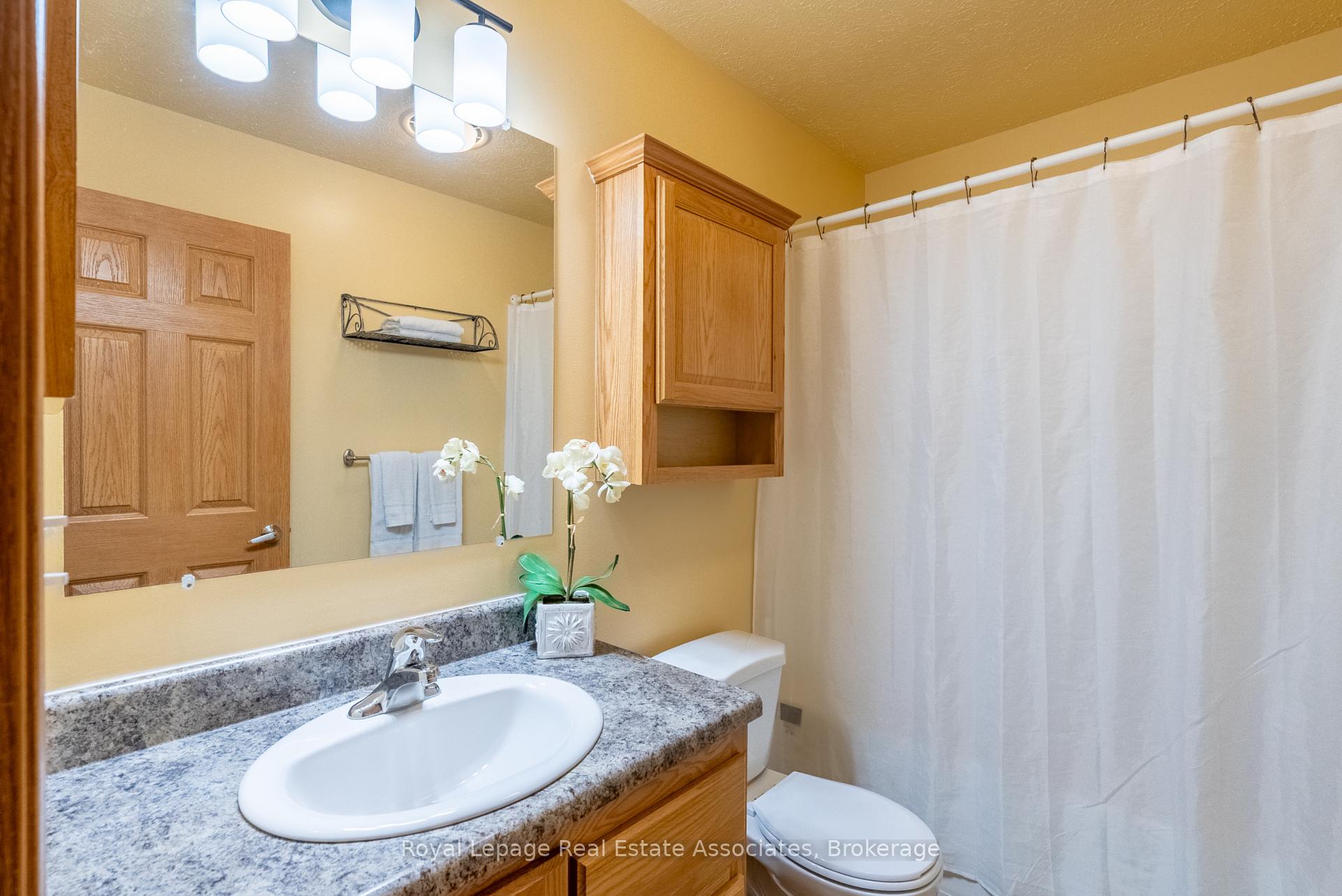 Photo 18 of 41 Cedarbush Crescent, Puslinch, Rural Puslinch East — HOMEH