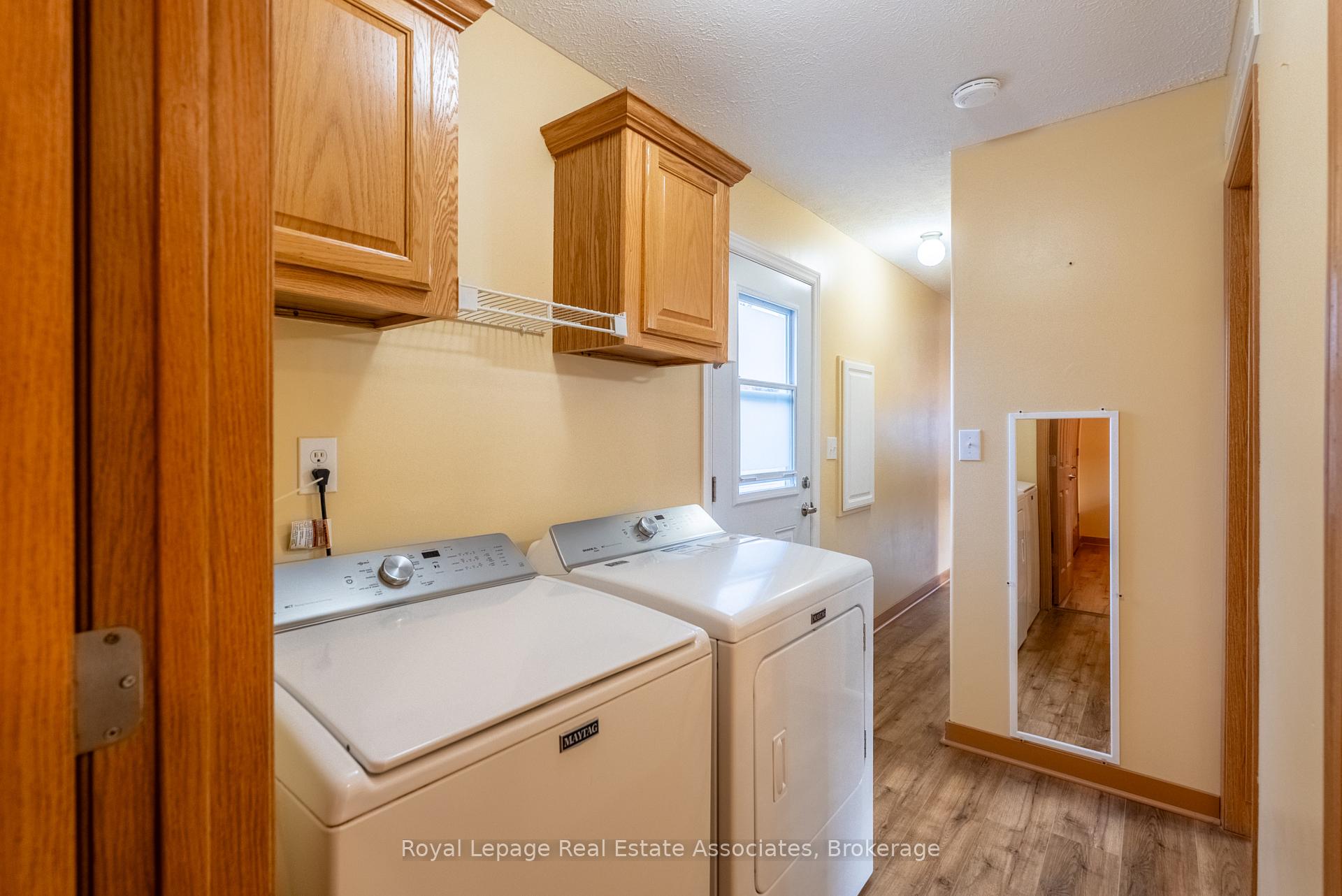 Photo 12 of 41 Cedarbush Crescent, Puslinch, Rural Puslinch East — HOMEH