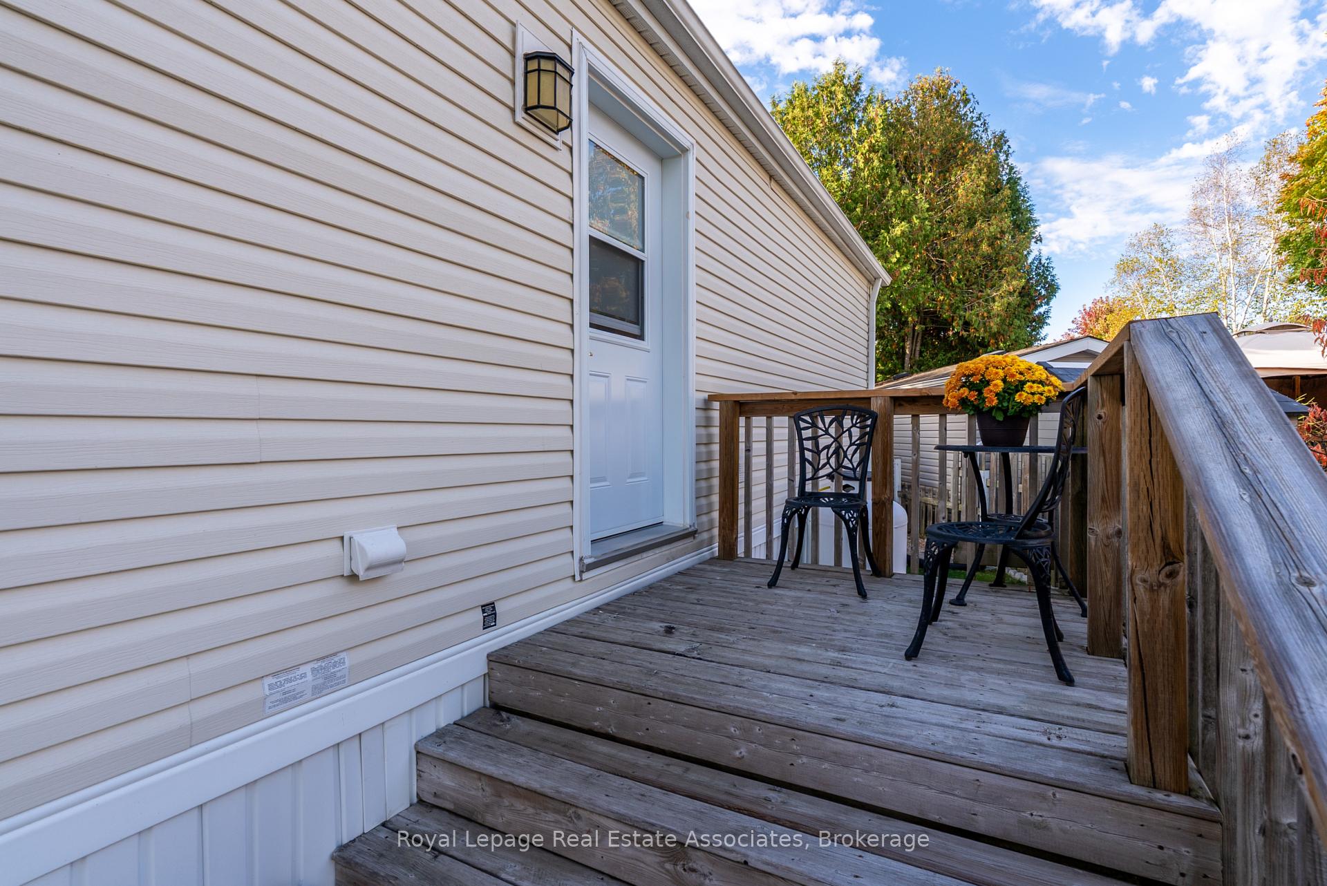 Photo 16 of 41 Cedarbush Crescent, Puslinch, Rural Puslinch East — HOMEH