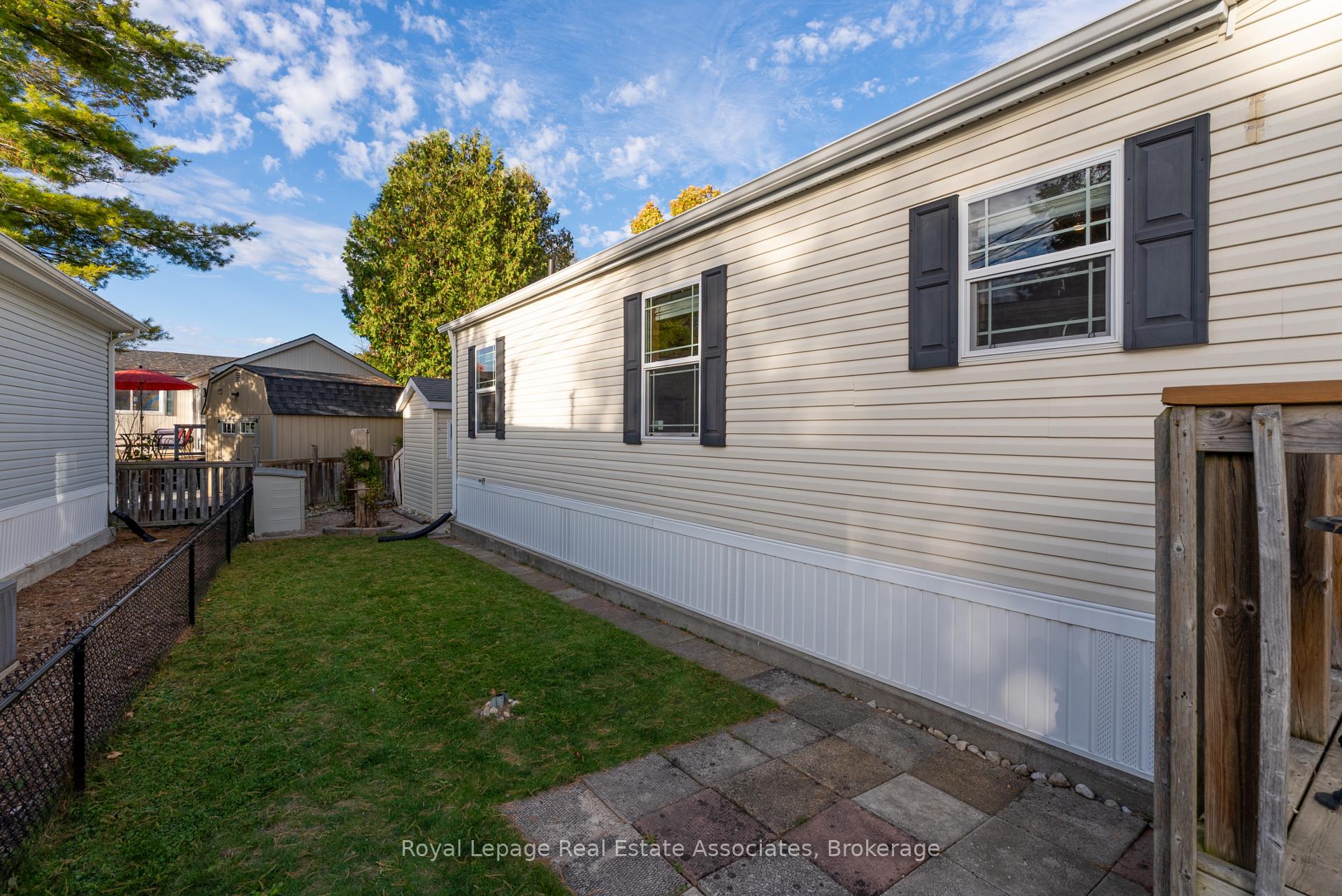 Photo 15 of 41 Cedarbush Crescent, Puslinch, Rural Puslinch East — HOMEH