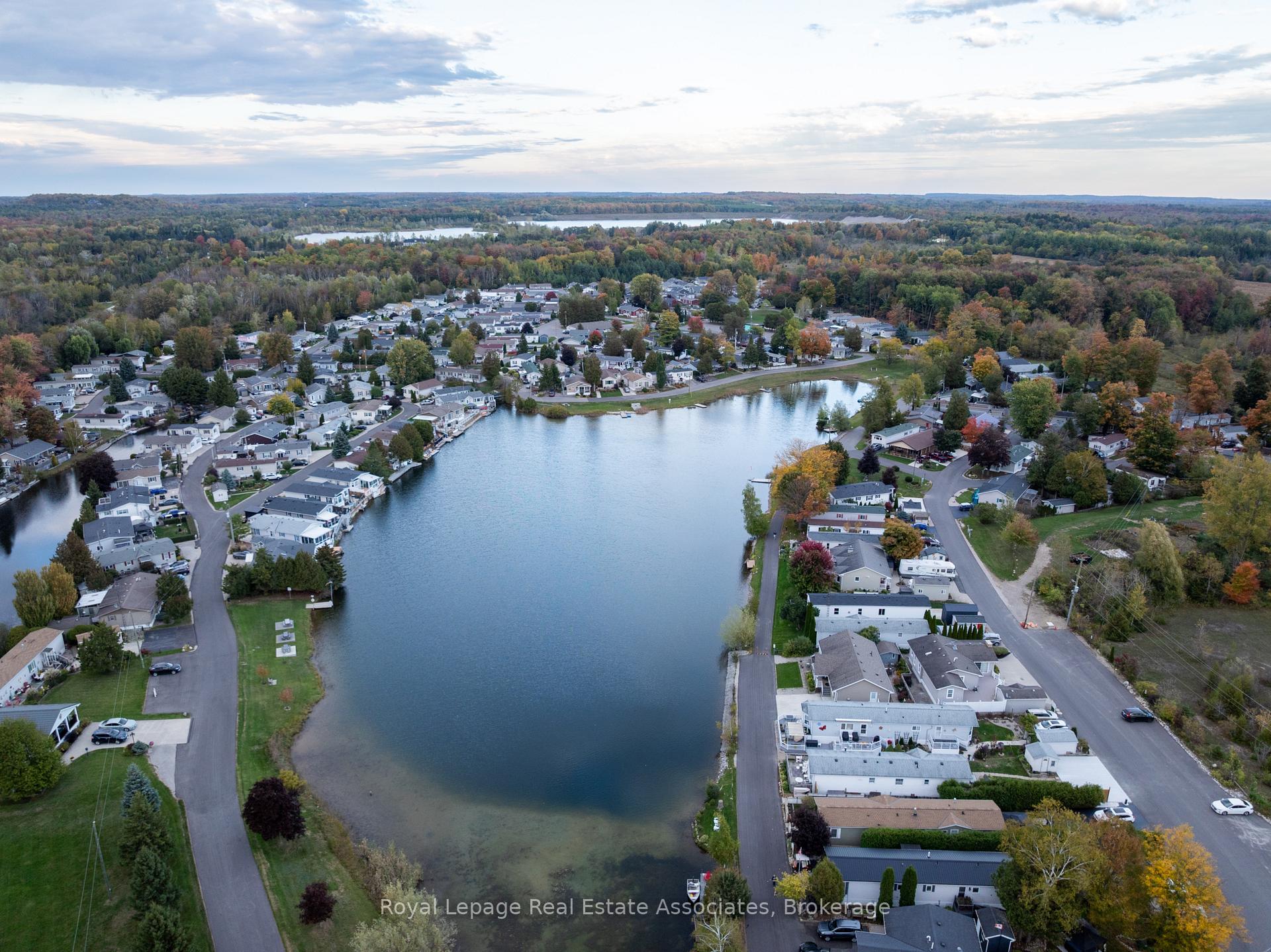 Photo 24 of 41 Cedarbush Crescent, Puslinch, Rural Puslinch East — HOMEH