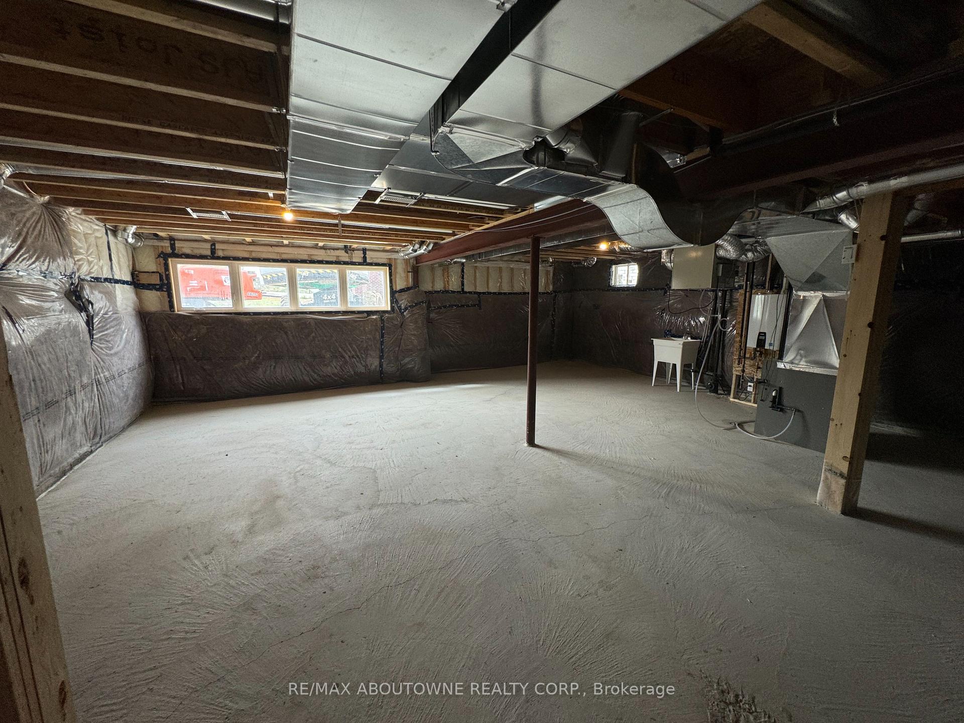Photo 22 of 1043 Thompson Drive, Oshawa, Kedron — HOMEH