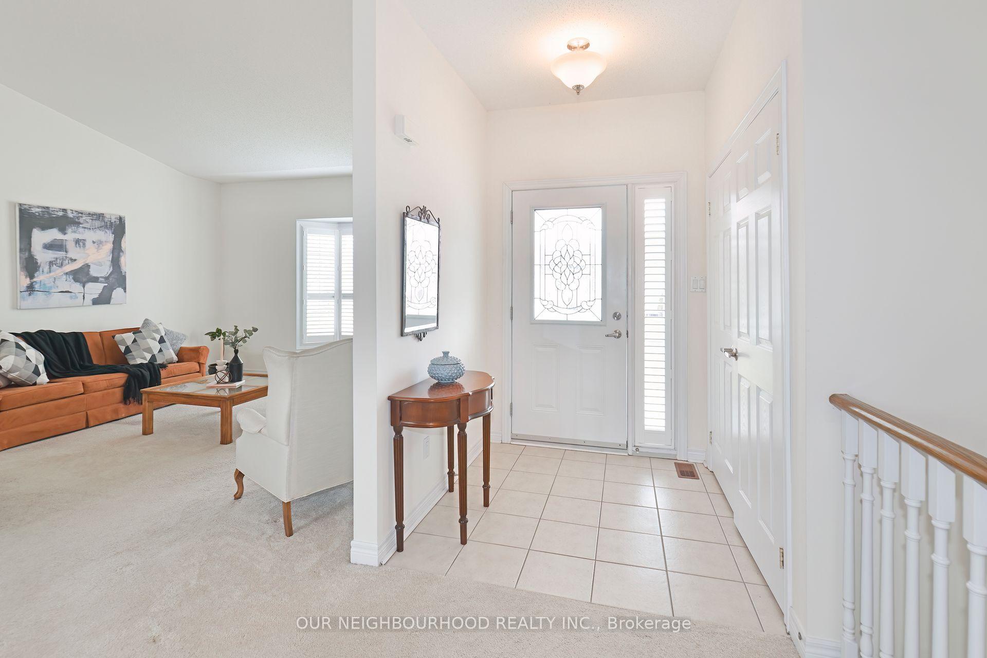 Photo 4 of 12 Heatherlea Drive, Clarington, Bowmanville — HOMEH