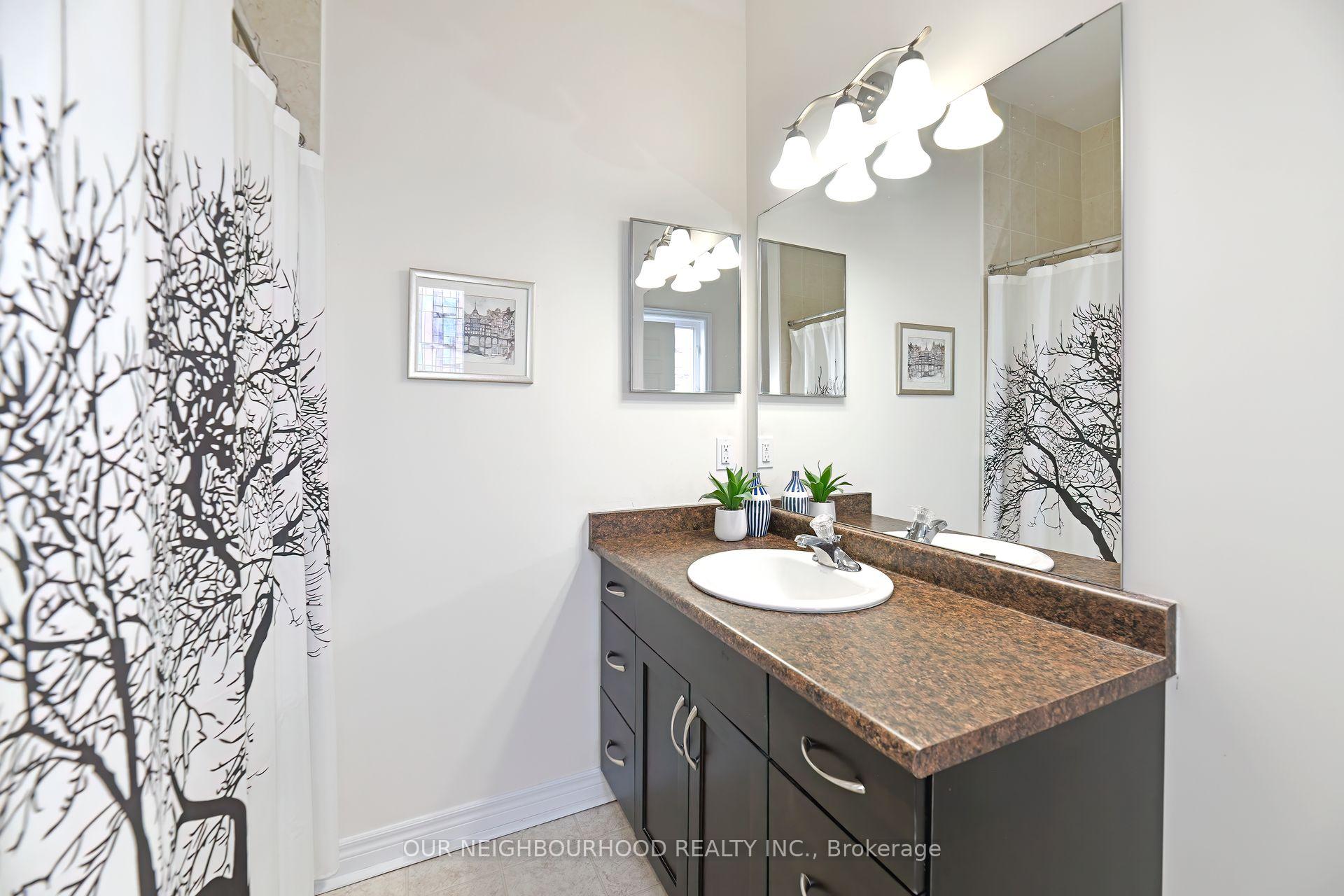 Photo 13 of 12 Heatherlea Drive, Clarington, Bowmanville — HOMEH