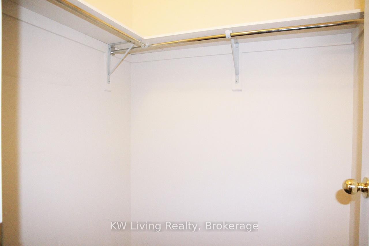 Photo 8 of Unit Main & 2nd Floor, 62 Jackson Eli Way, Markham, Cedarwood — HOMEH