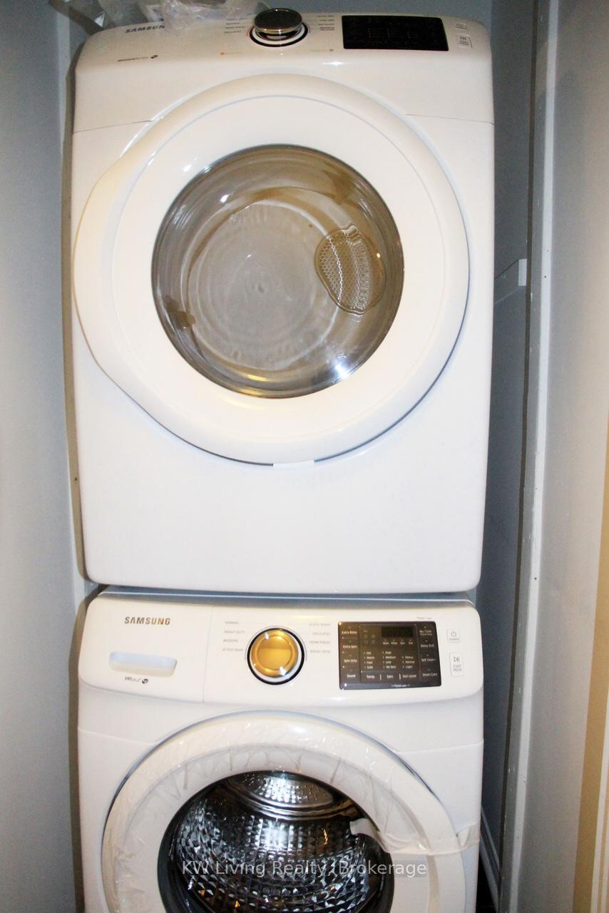 Photo 6 of Unit Main & 2nd Floor, 62 Jackson Eli Way, Markham, Cedarwood — HOMEH