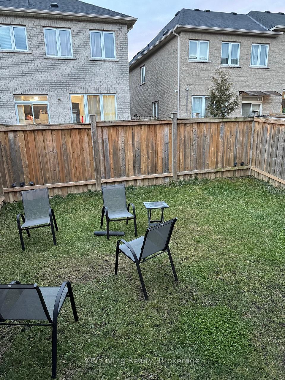 Photo 12 of Unit Main & 2nd Floor, 62 Jackson Eli Way, Markham, Cedarwood — HOMEH
