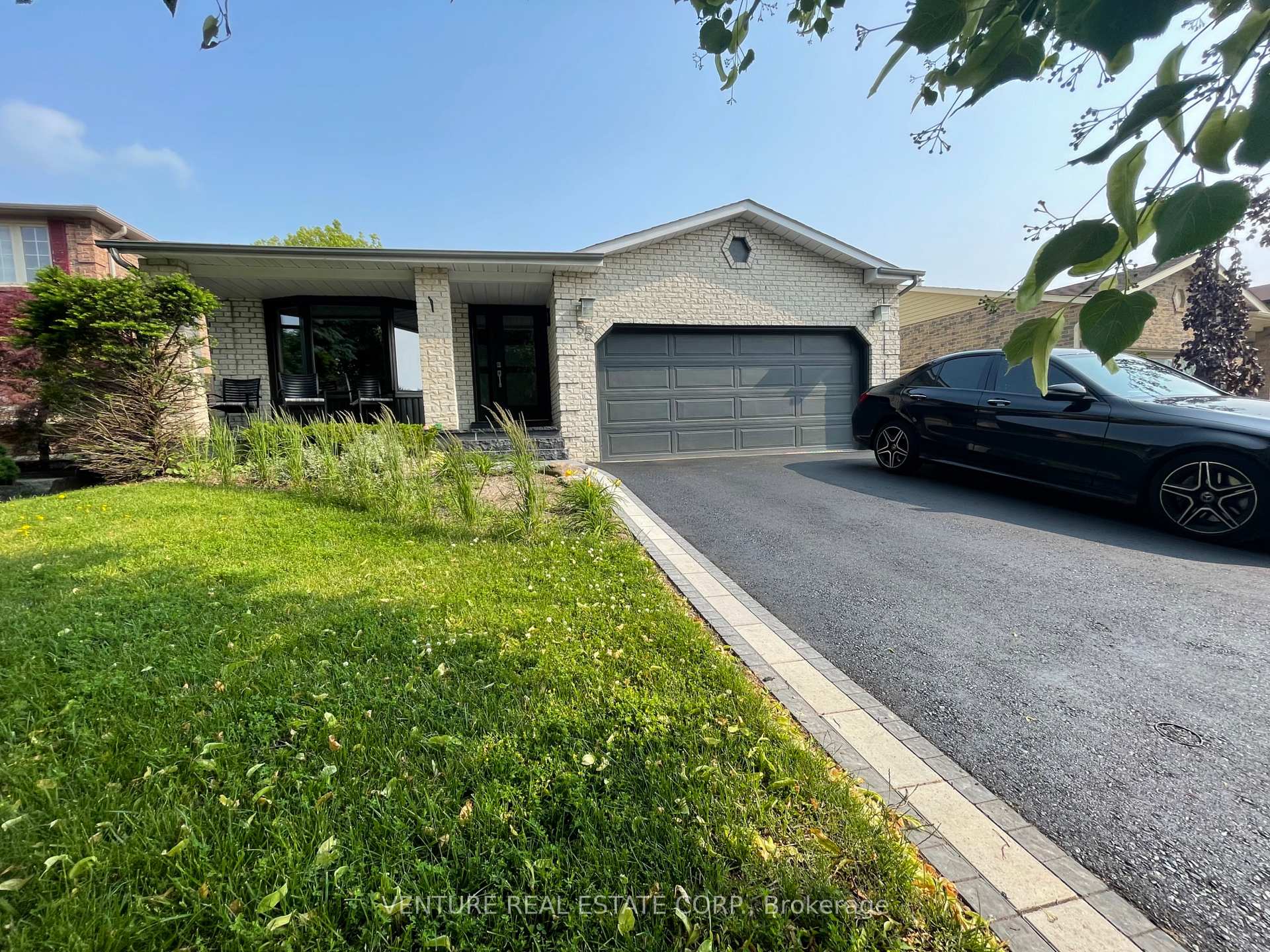 Photo 11 of Unit Rear, 55 Batson Drive, Aurora, Aurora Village — HOMEH